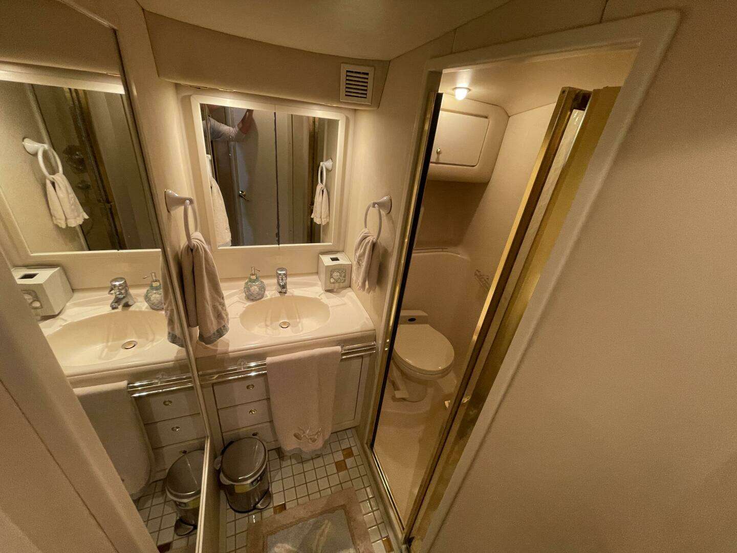 1998 Sea Ray 630 Super Sun Sport - Image 62