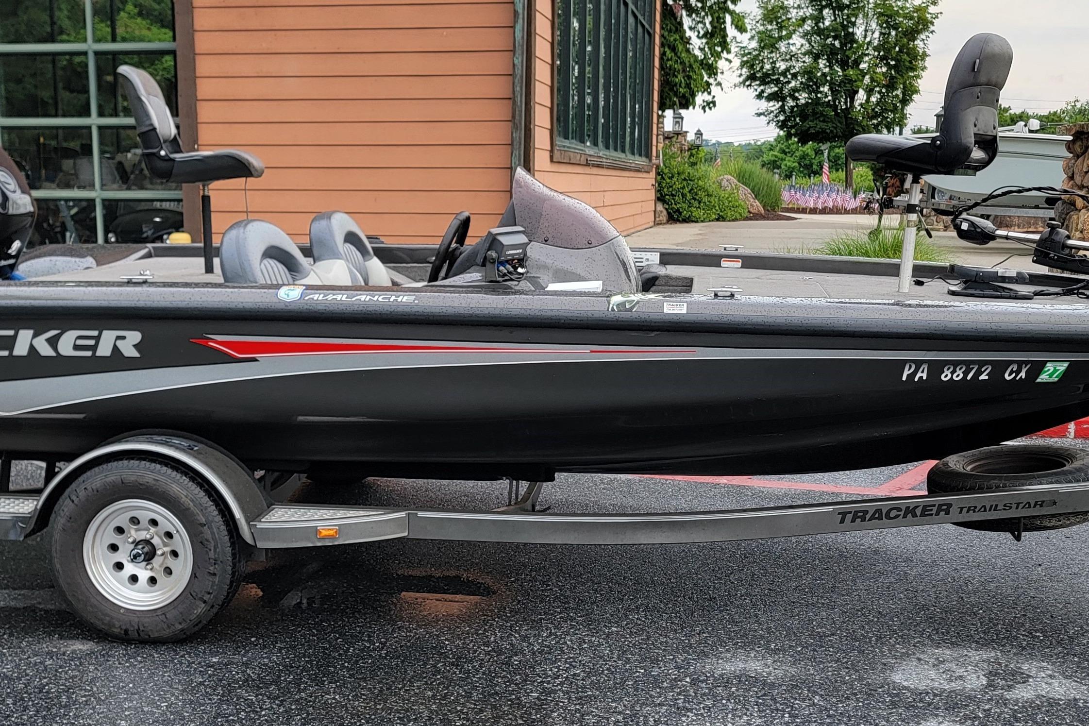 2006 Tracker Avalanche 18 SC