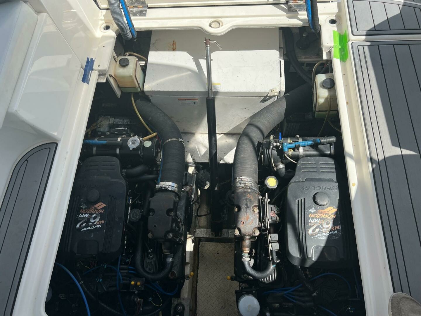 2007 Cruisers Yachts 340 Express - Image 32