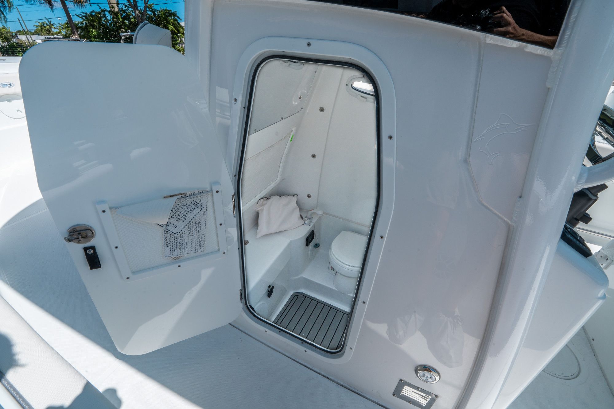 2026 Sea Hunt ULTRA 305 CB - 23