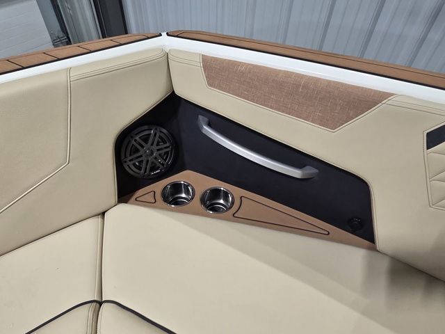 2026 Nautique Super Air Nautique GS22 - 23