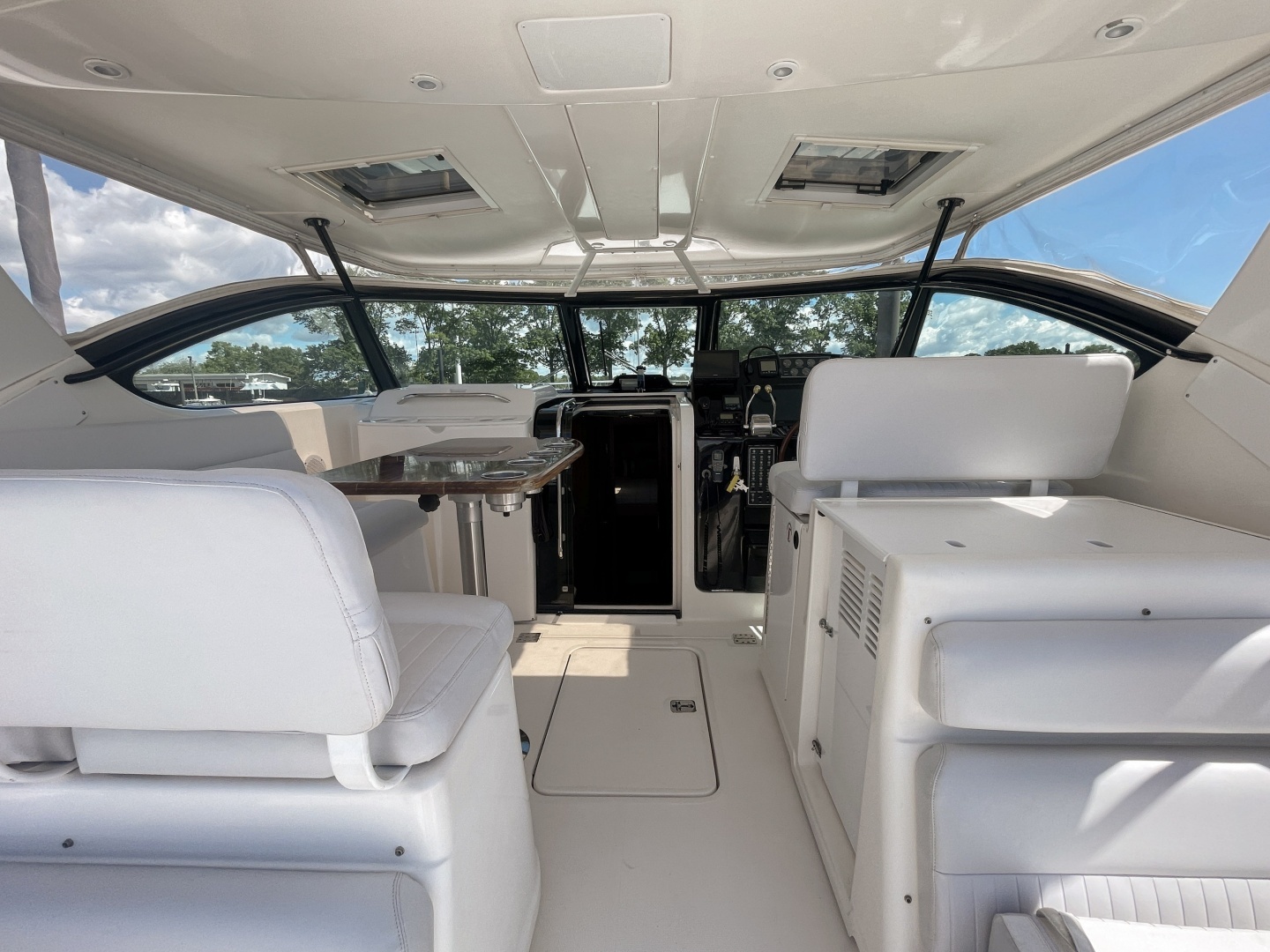 2004 Tiara Yachts 3800 Open - Image 14