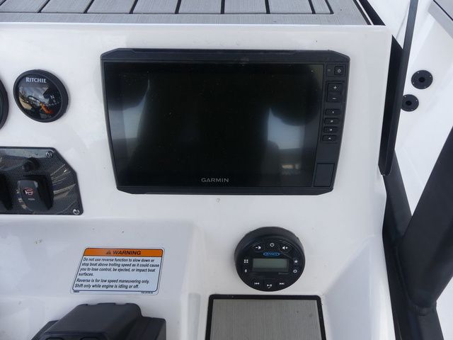 2020 Yamaha Boats 210 FSH Deluxe - 25