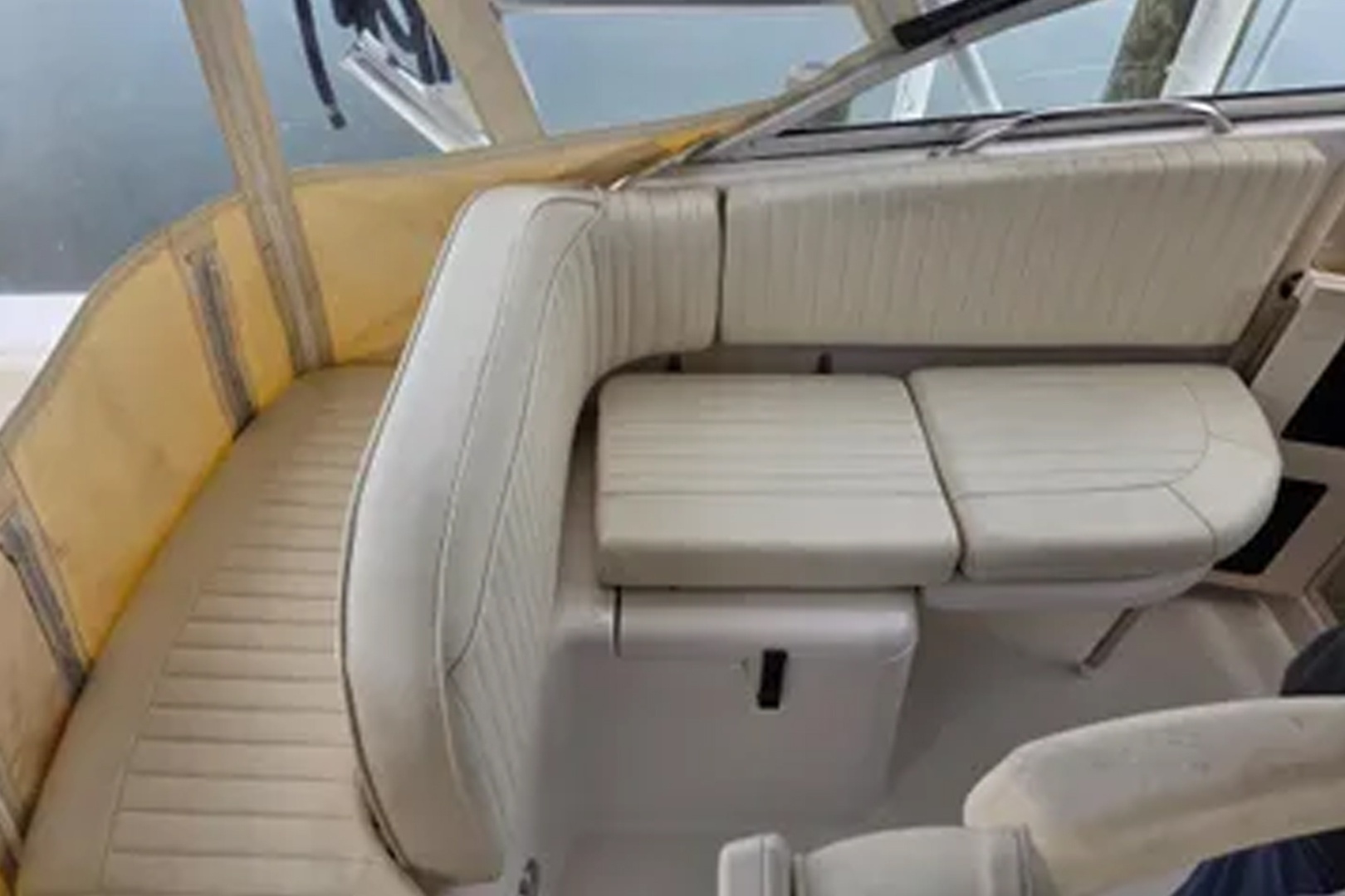 2004 Grady-White Express 330 - Image 27