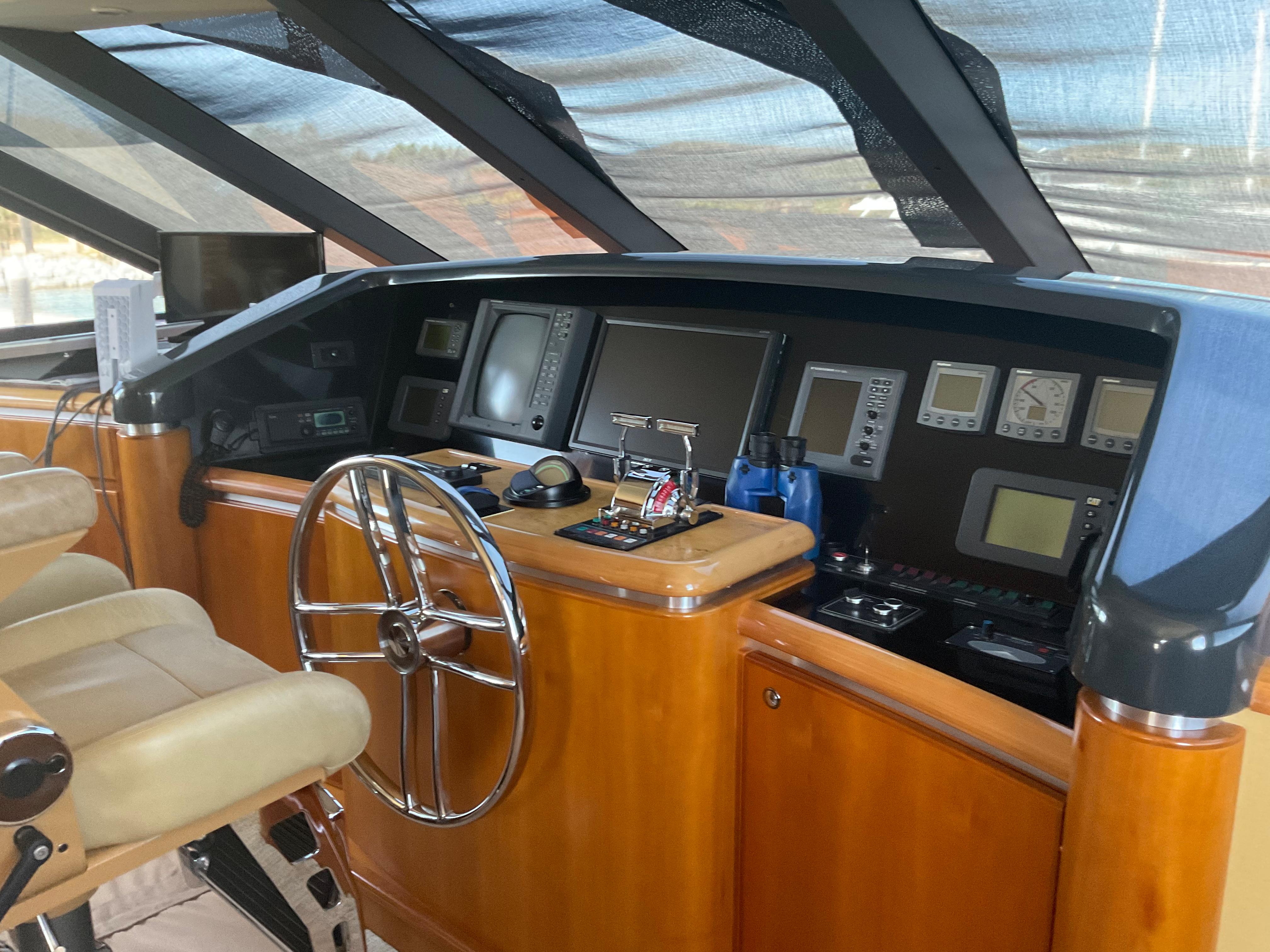 PILOTHOUSE HELM