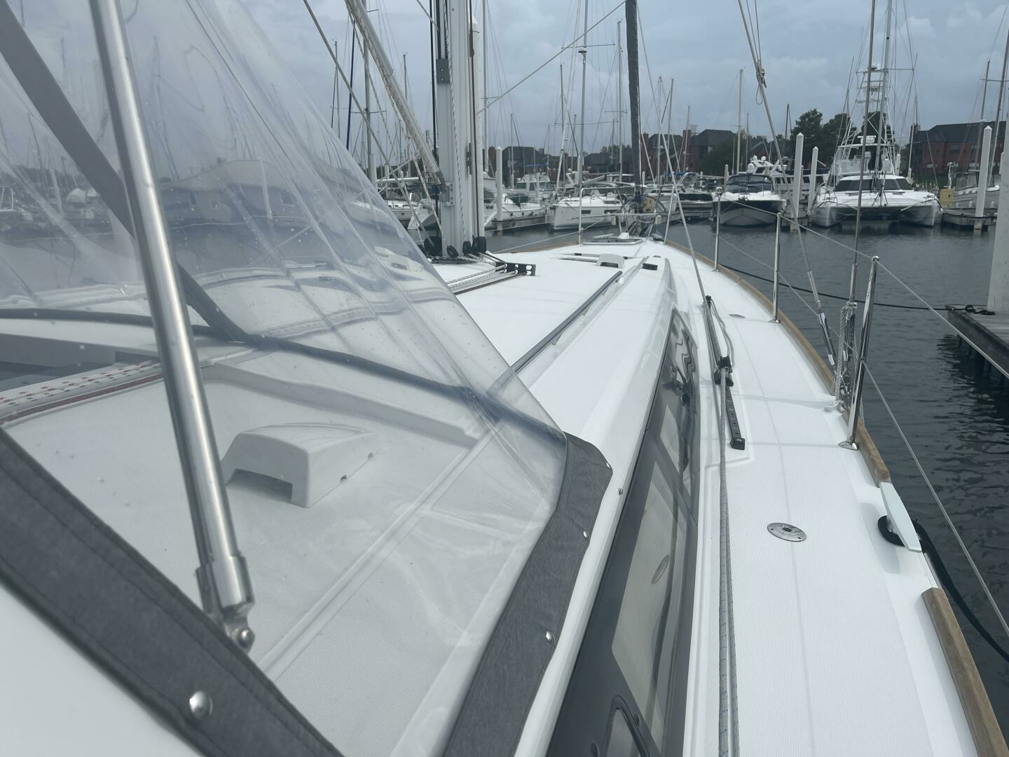 2017 Beneteau Oceanis 45 - Image 9