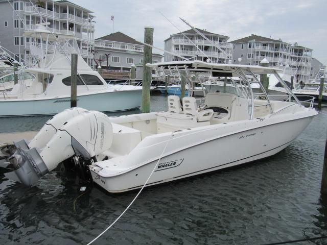 2006 Boston Whaler 32 Outrage Cuddy - 26