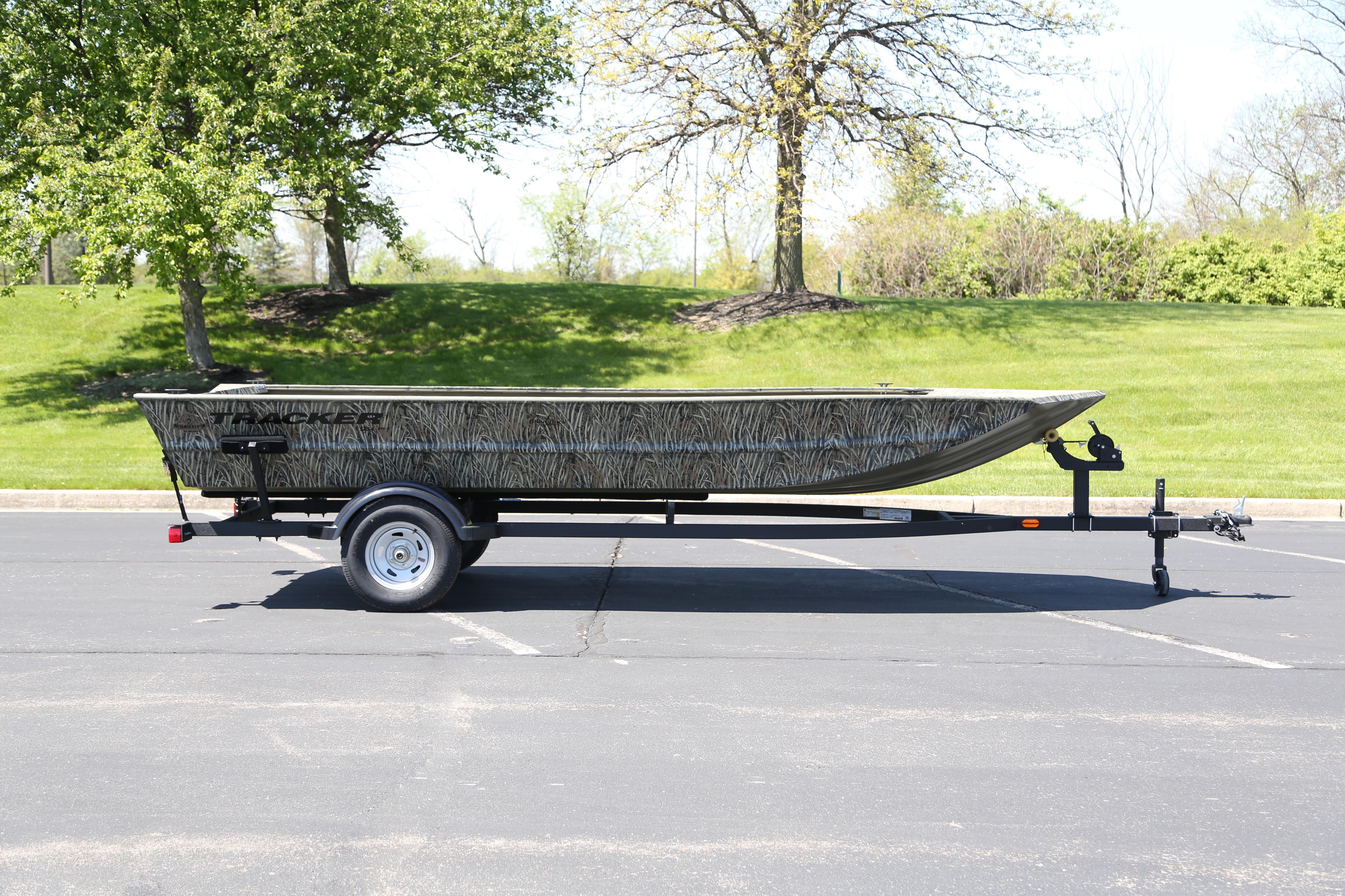 2026 Tracker Grizzly 1754 Utility