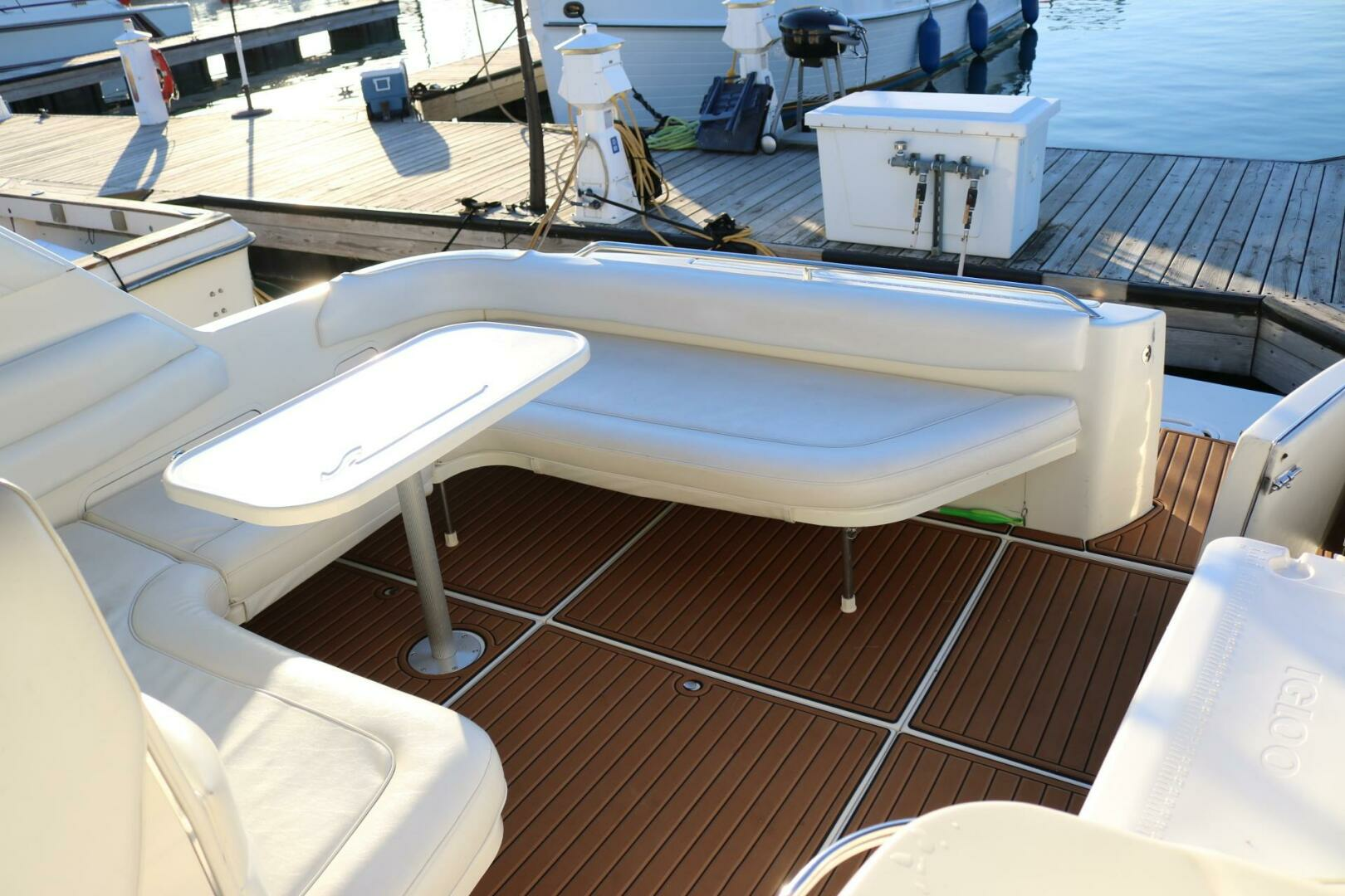 1996 Sea Ray Sundancer - Image 17