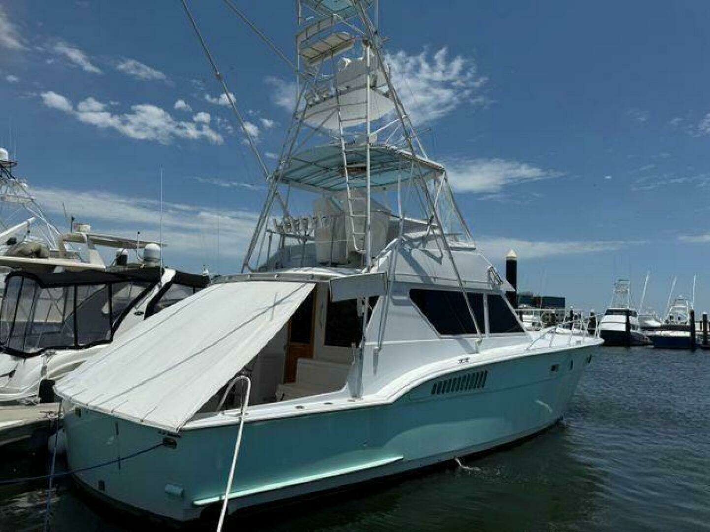 1990 Hatteras 45 Convertible - Image 23