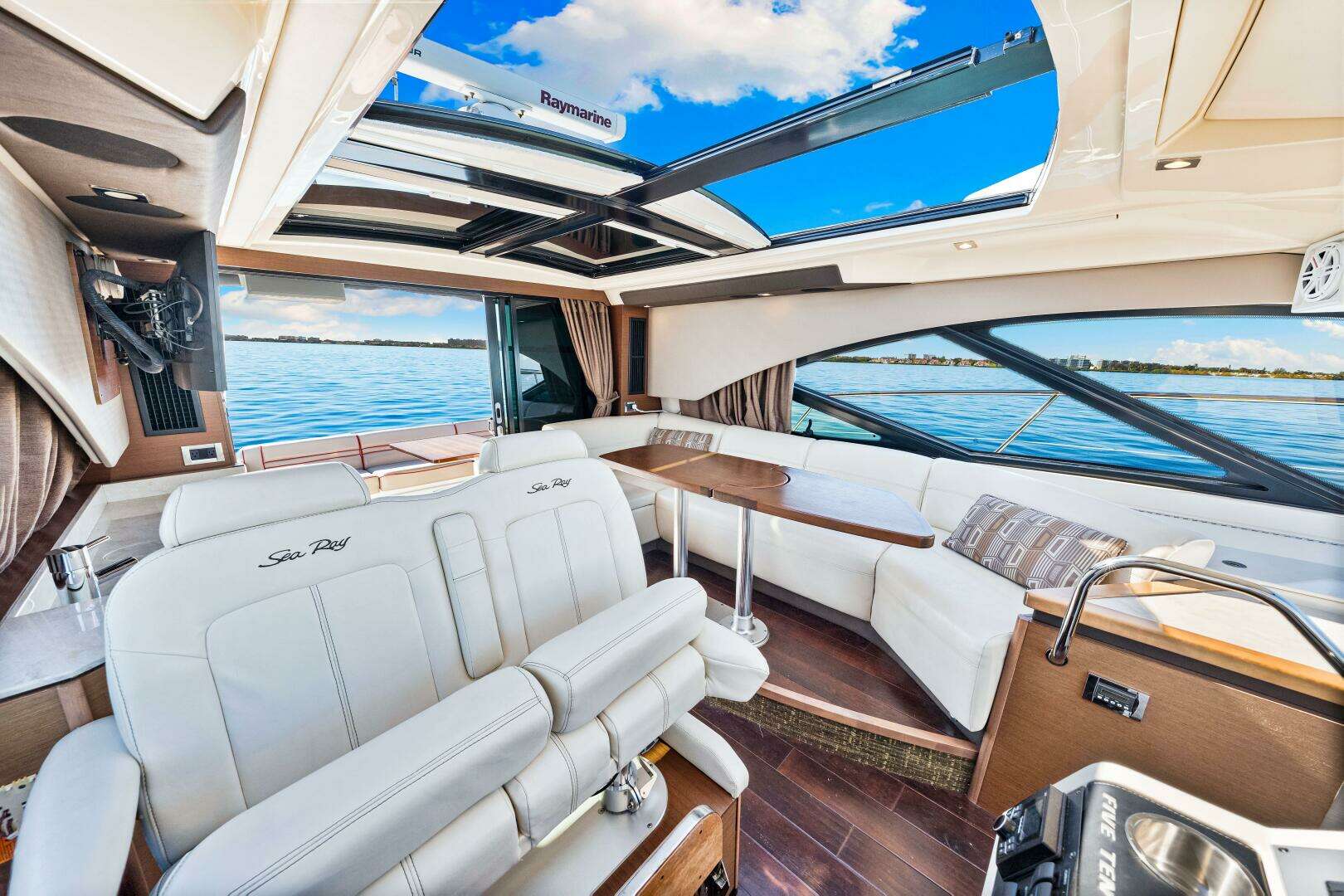 2016 Sea Ray 510 Sundancer - Image 41