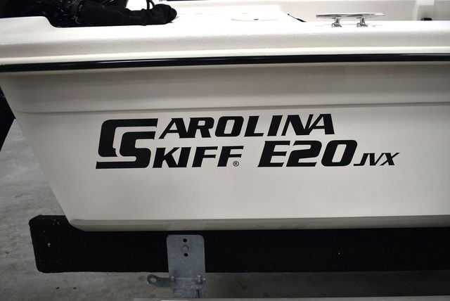 2025 Carolina Skiff E20 JVX Center Console - 13
