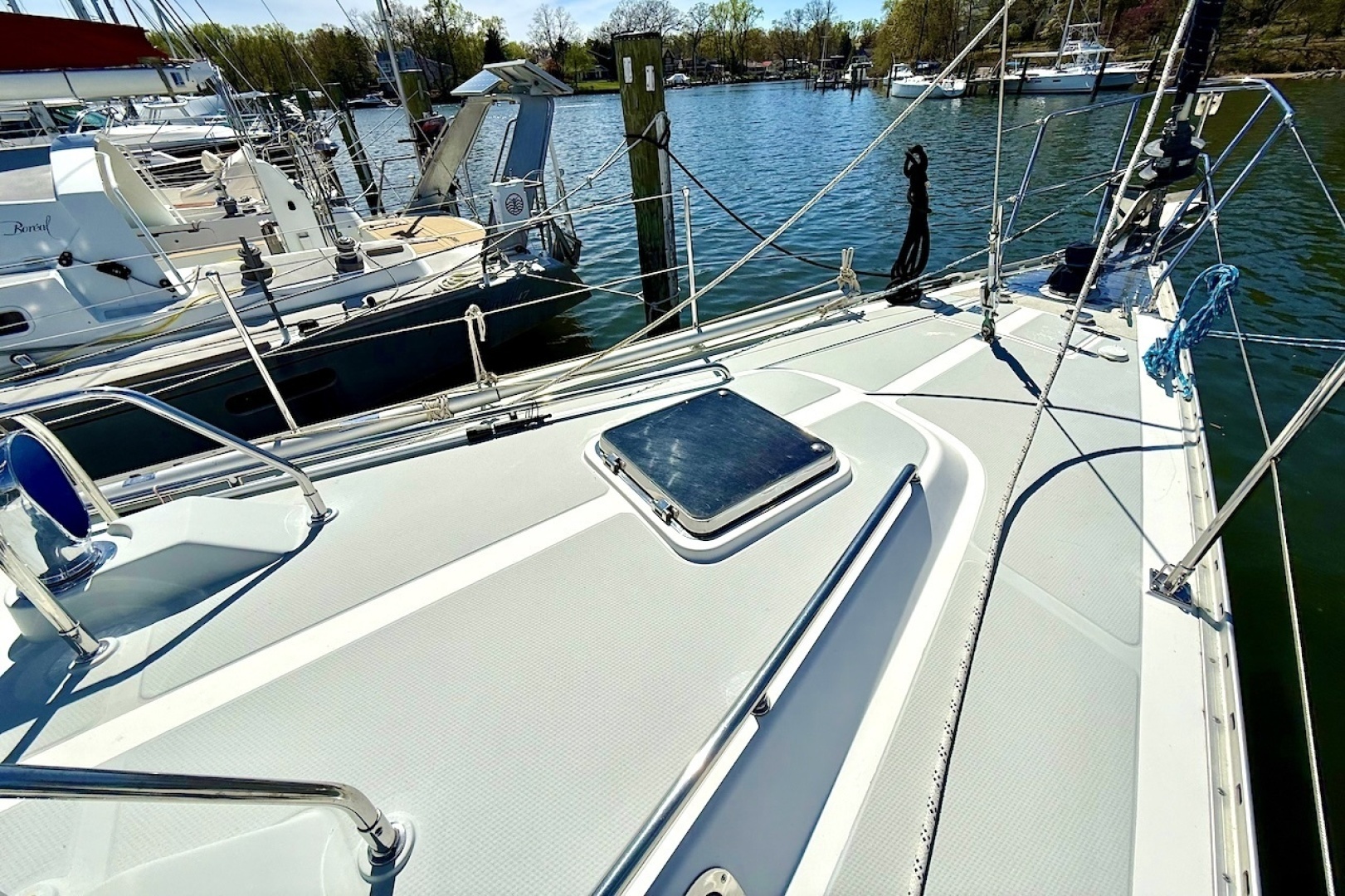 1998 Hylas 49 - Image 18