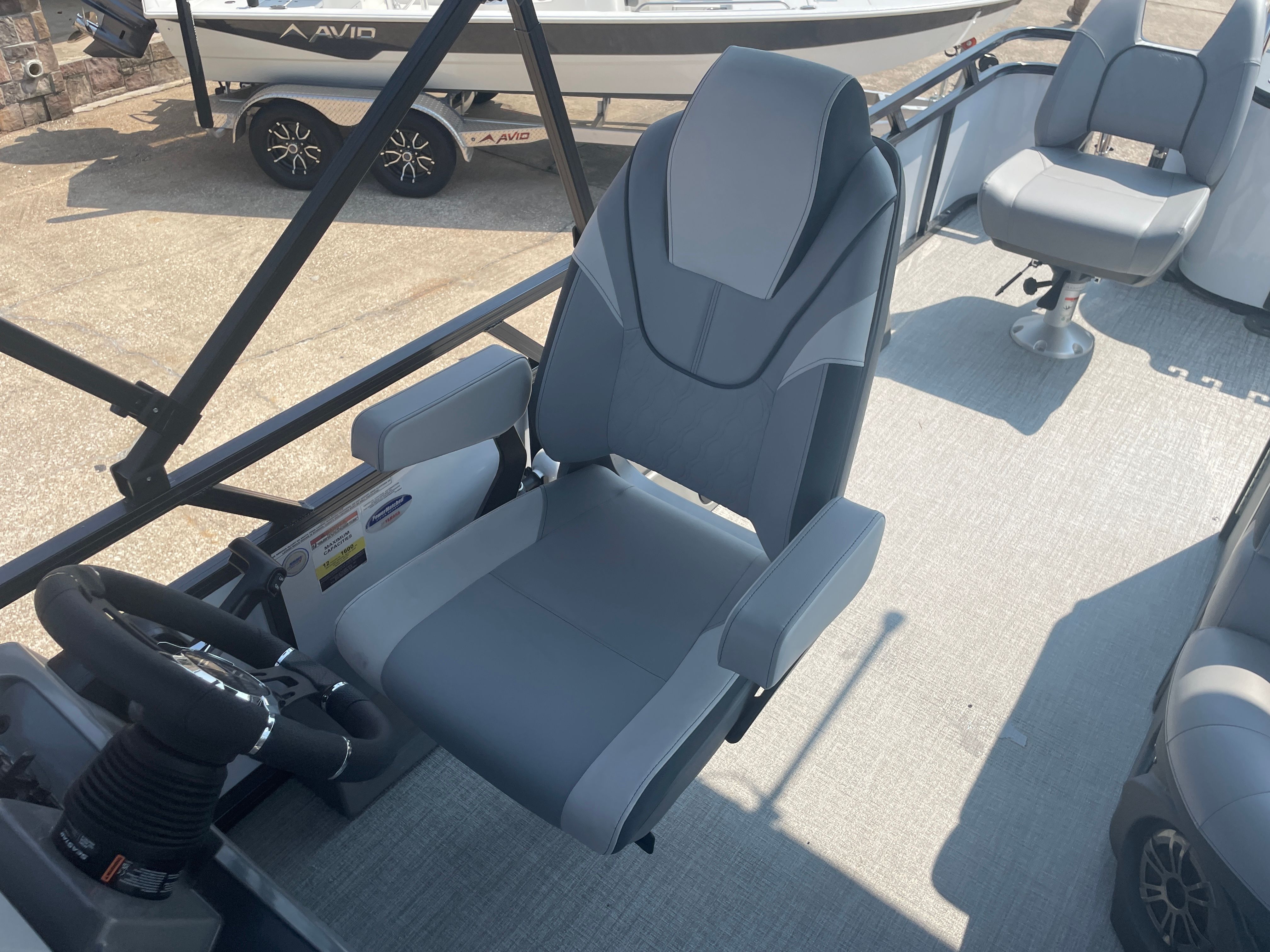 2025 Avalon Venture 85 Quad Fish - 23' - 23