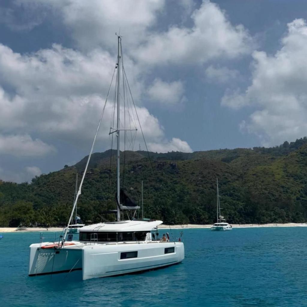 2020 Lagoon 40