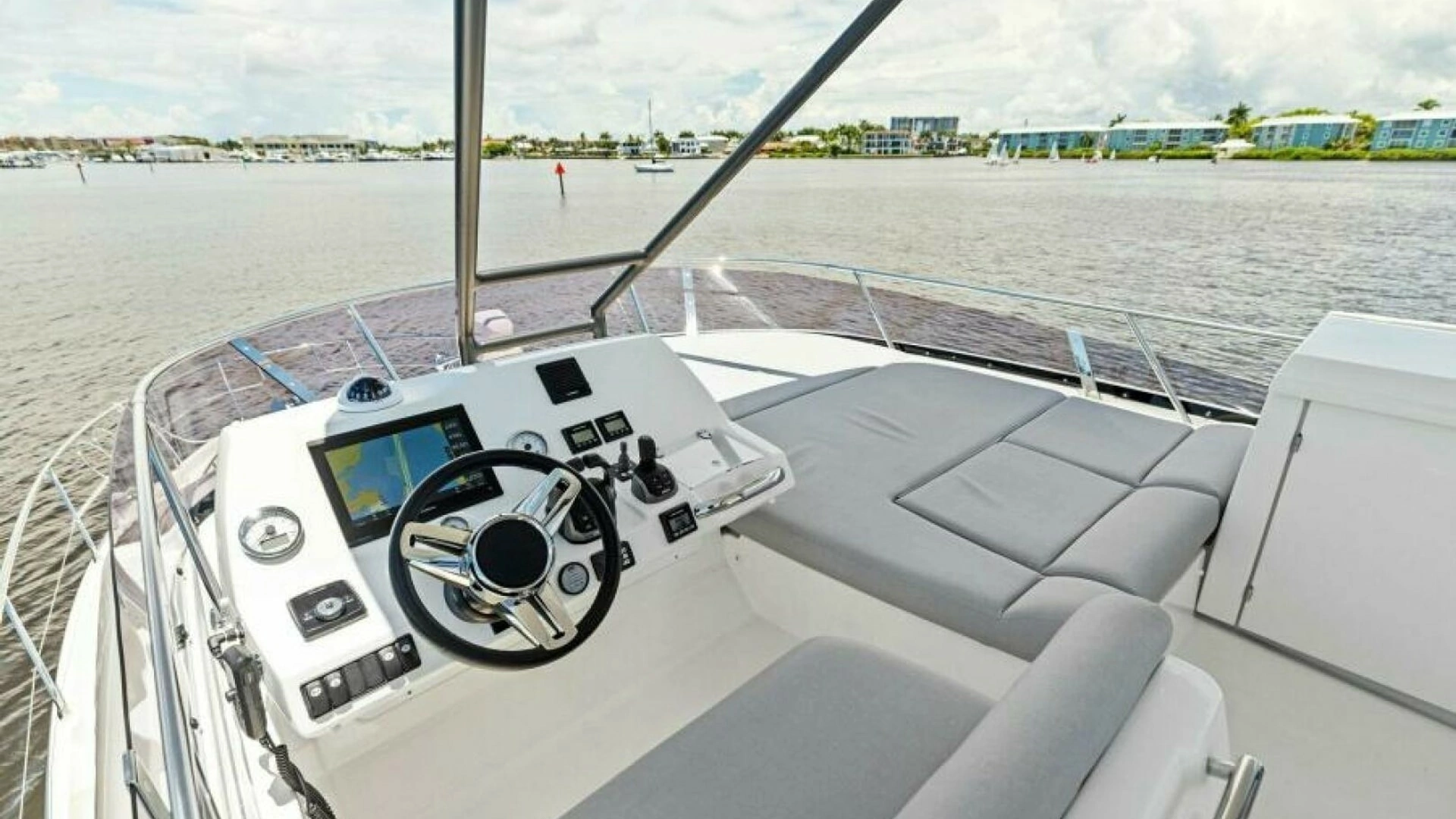 2025 Prestige 460 - Image 42