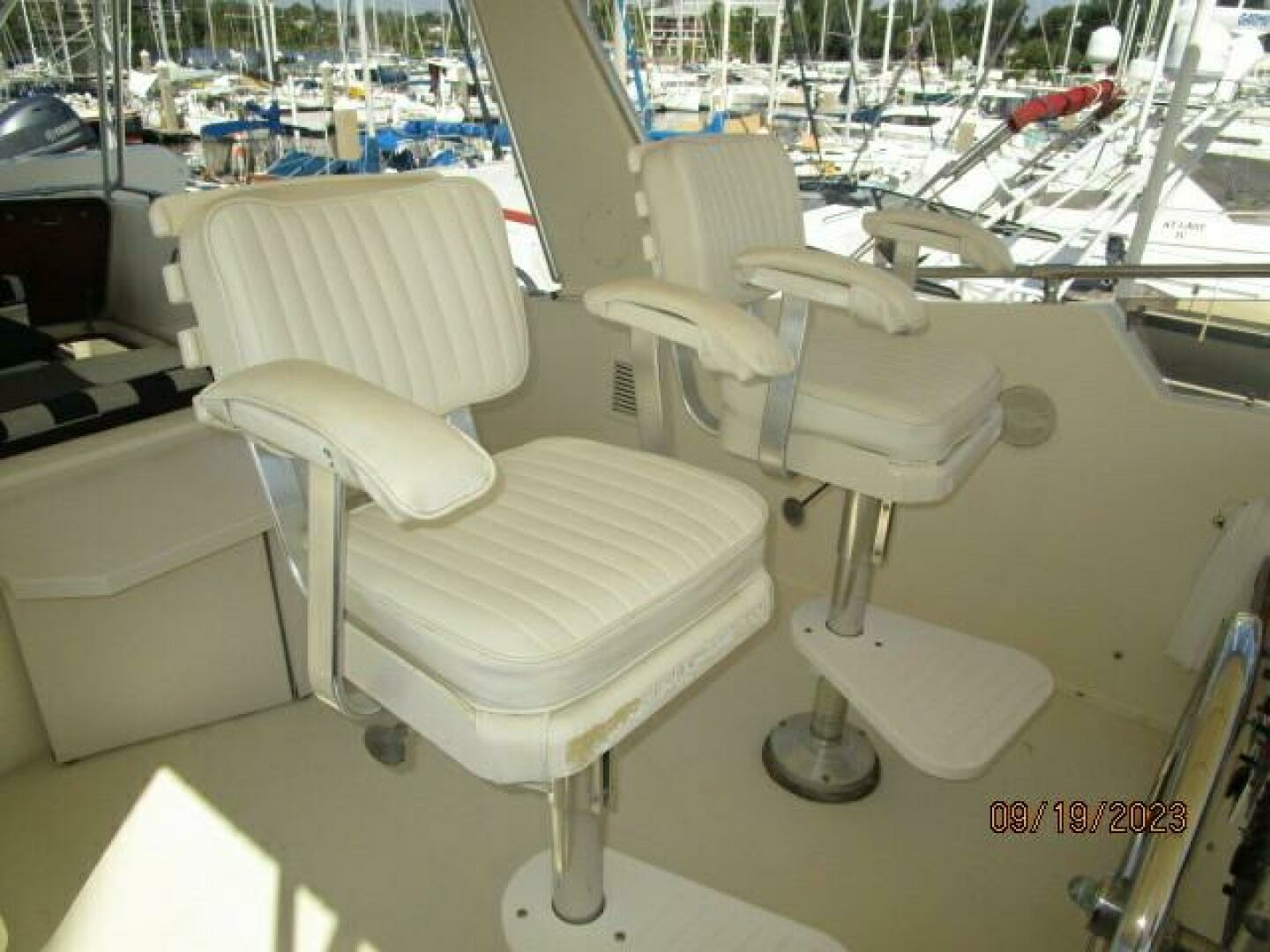1986 Hatteras 63 CPMY - Image 19
