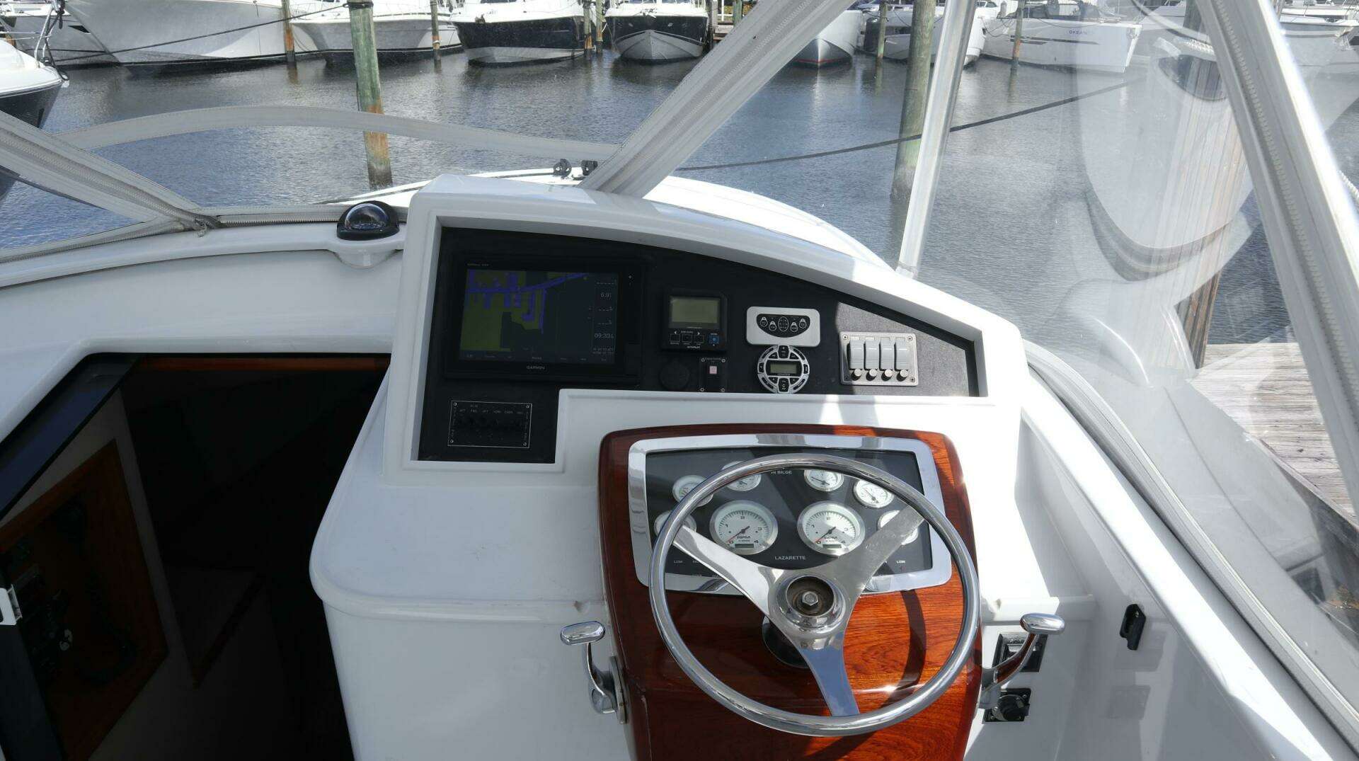 2002 Miller Marine 38 Open - Image 6