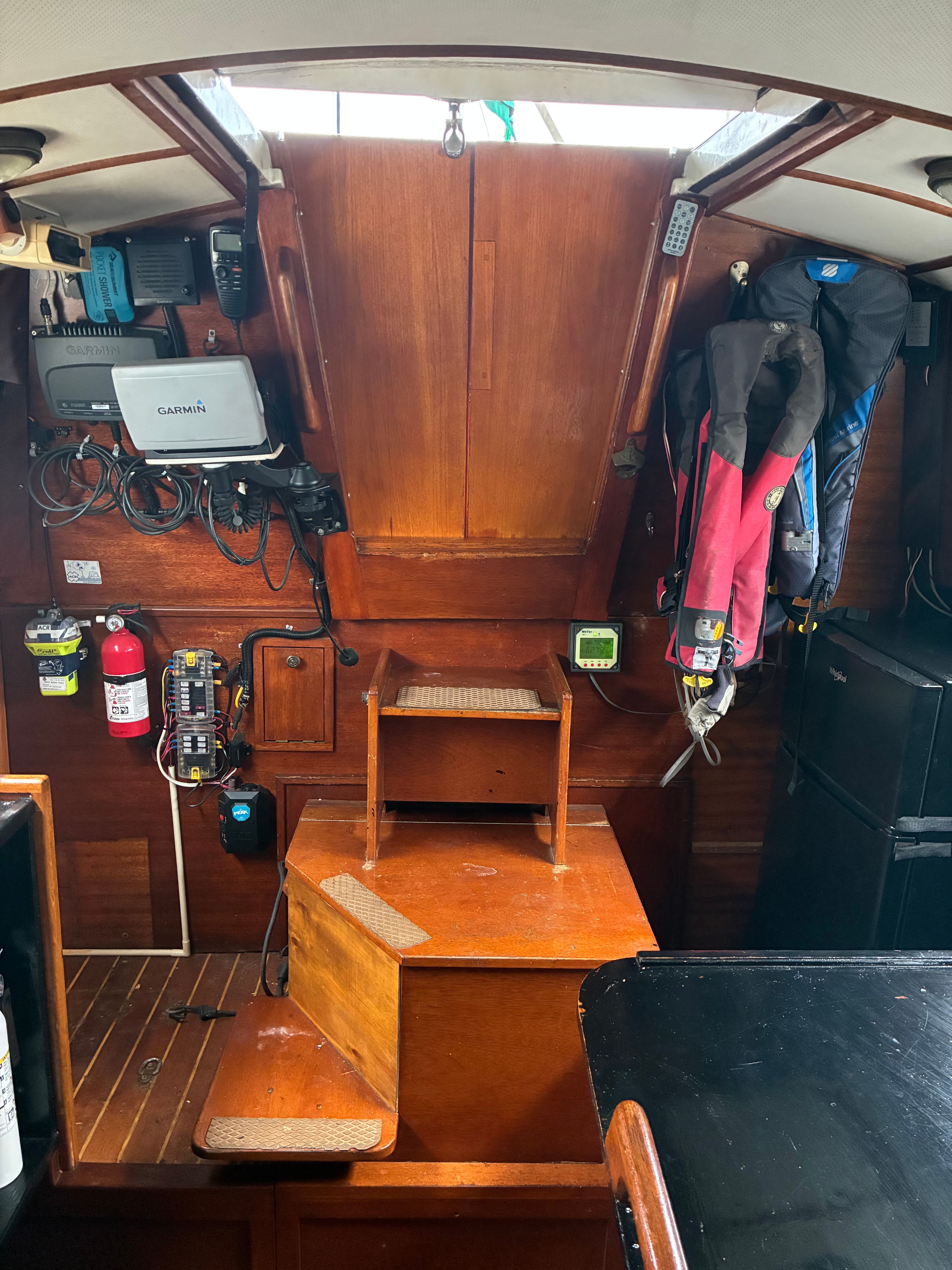 1972 Islander 34ft Sailboat cruiser - 10