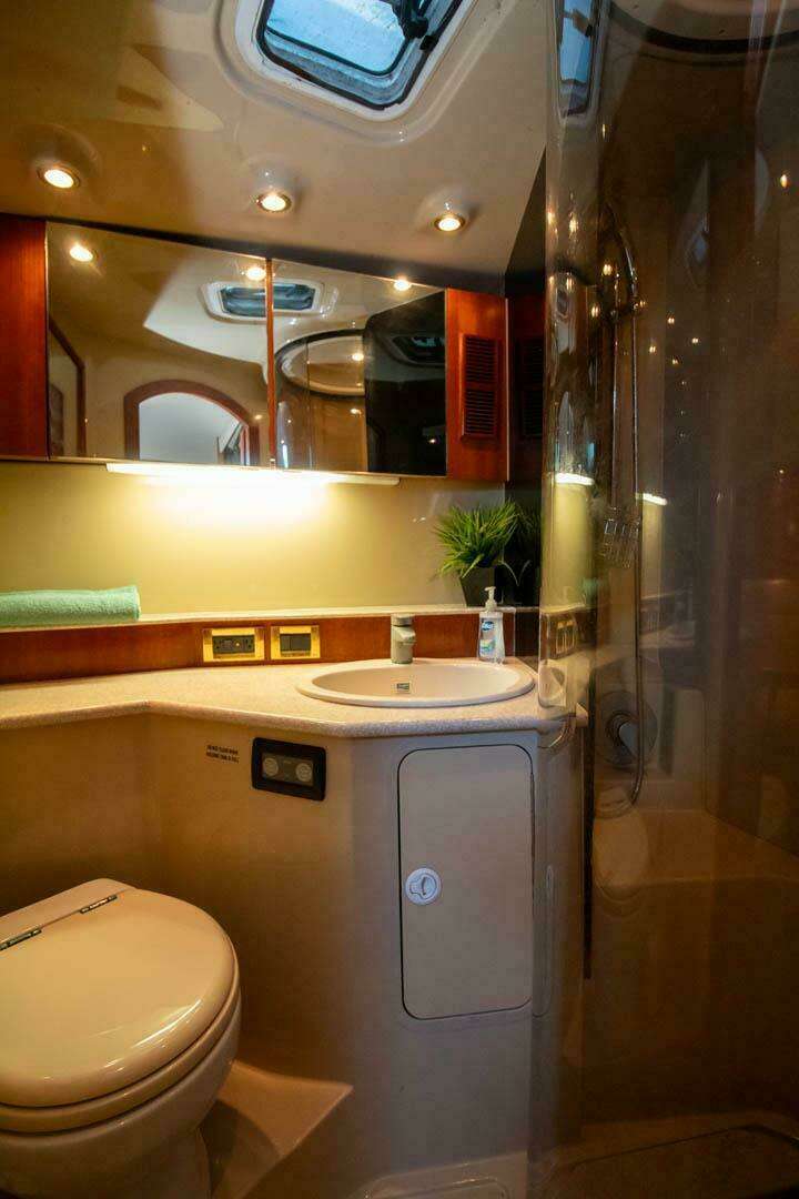 2006 Rampage 38 Express - Image 10