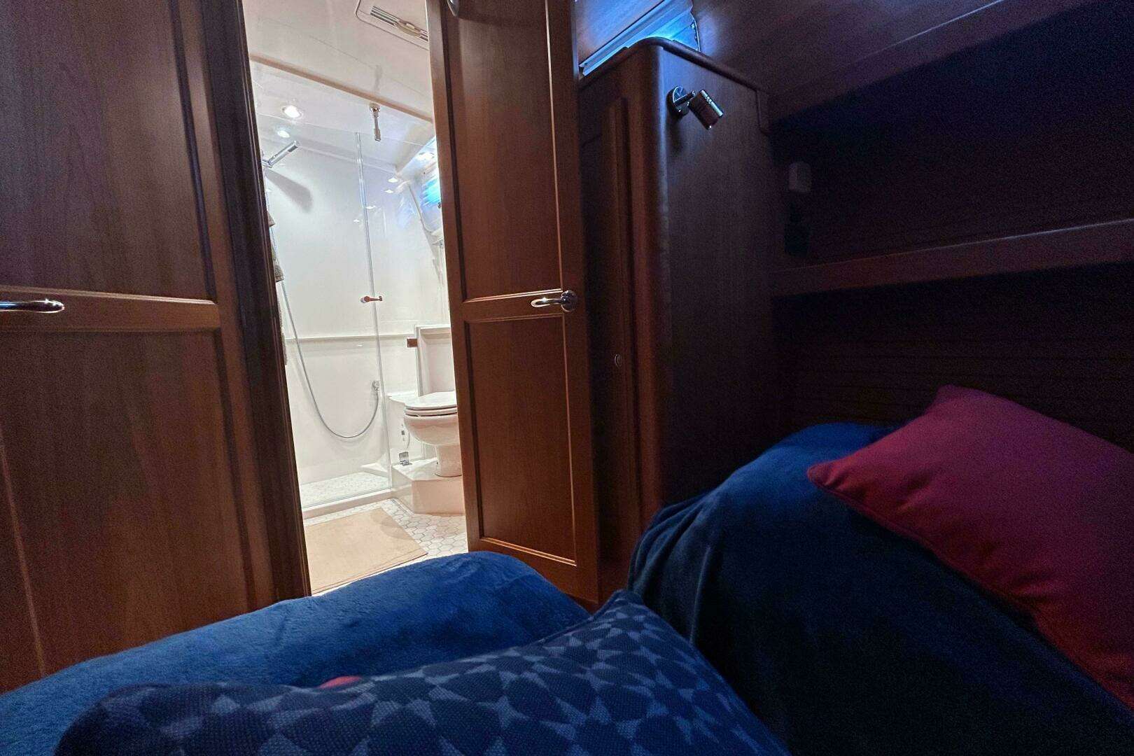 2022 Sabre 45 Salon Express - Image 42
