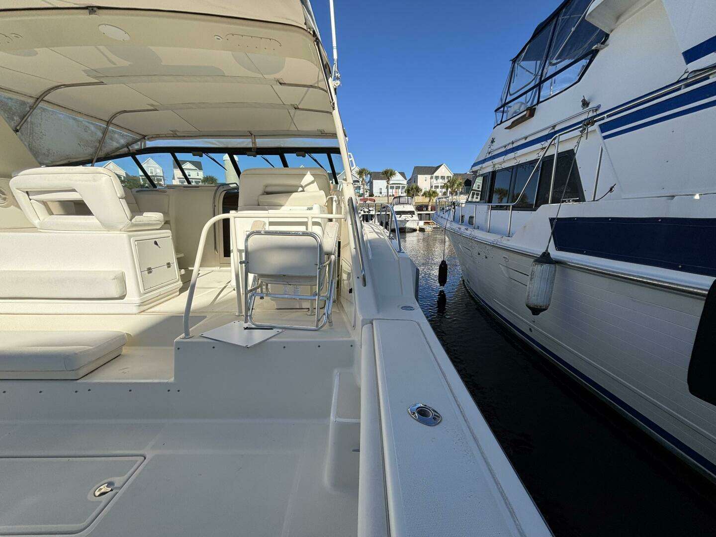 1993 Tiara Yachts 4300 Convertible - Image 18