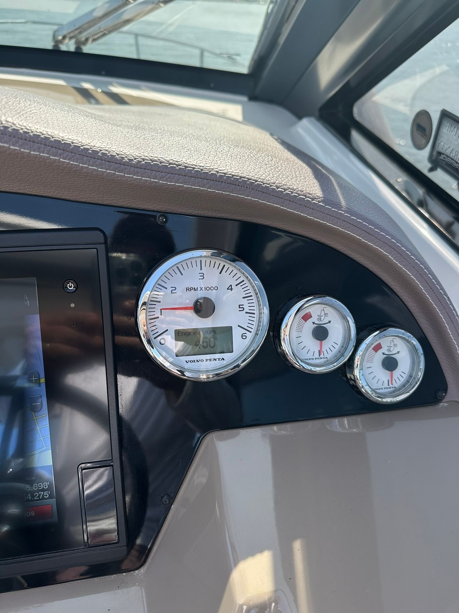 2016 Regal 35 Sport Coupe - 16