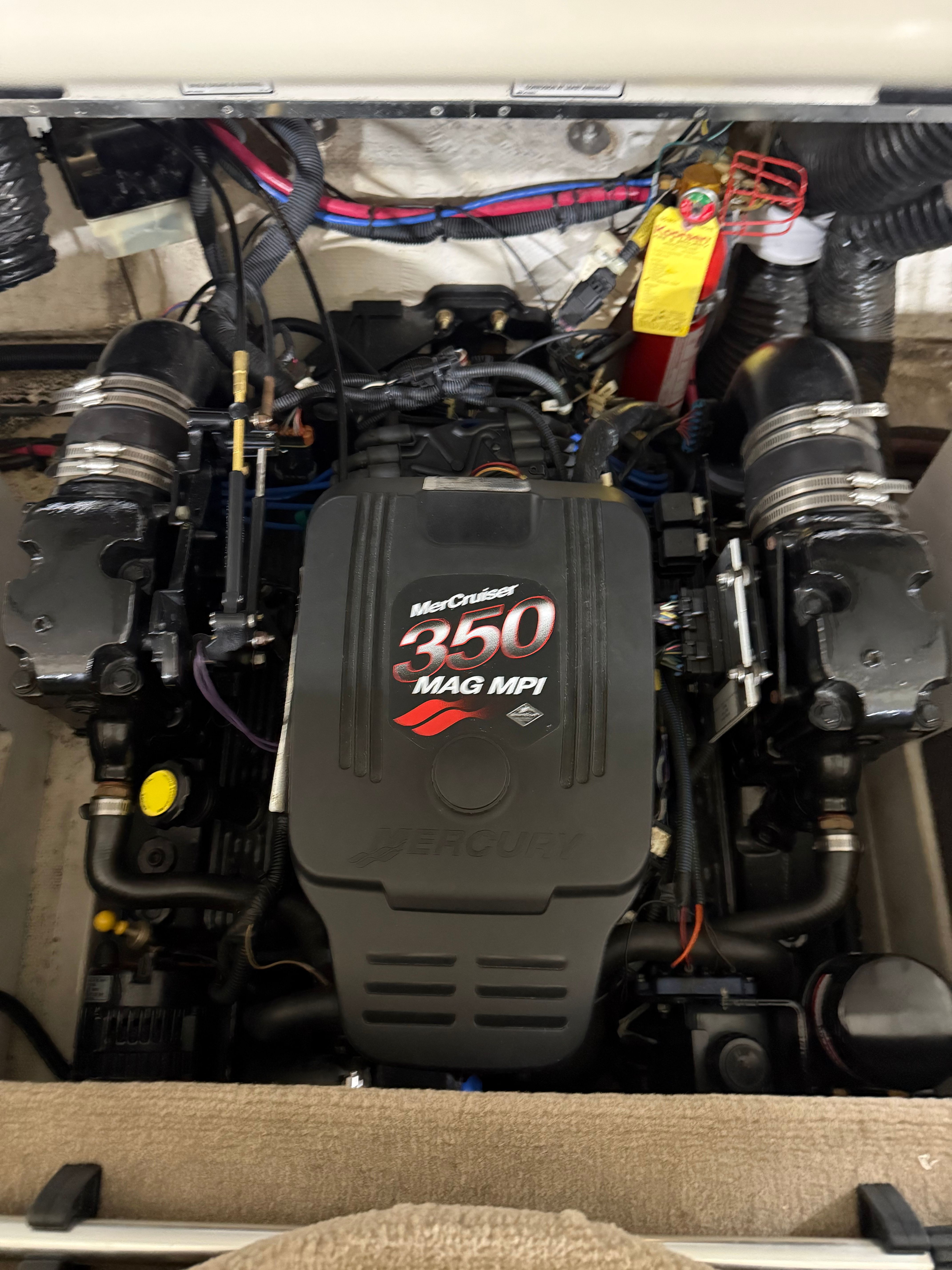 MerCruiser 350 MAG MPI engine in Sea Ray 240 SIGNATURE boat.