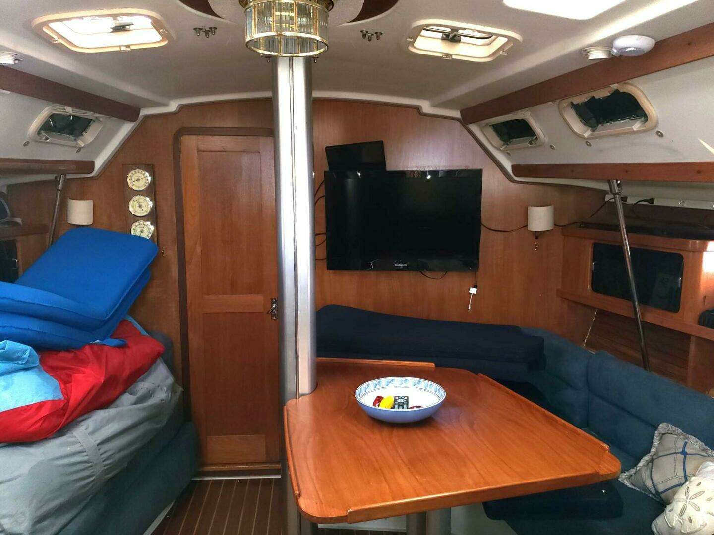 1996 Catalina 400 - Image 12