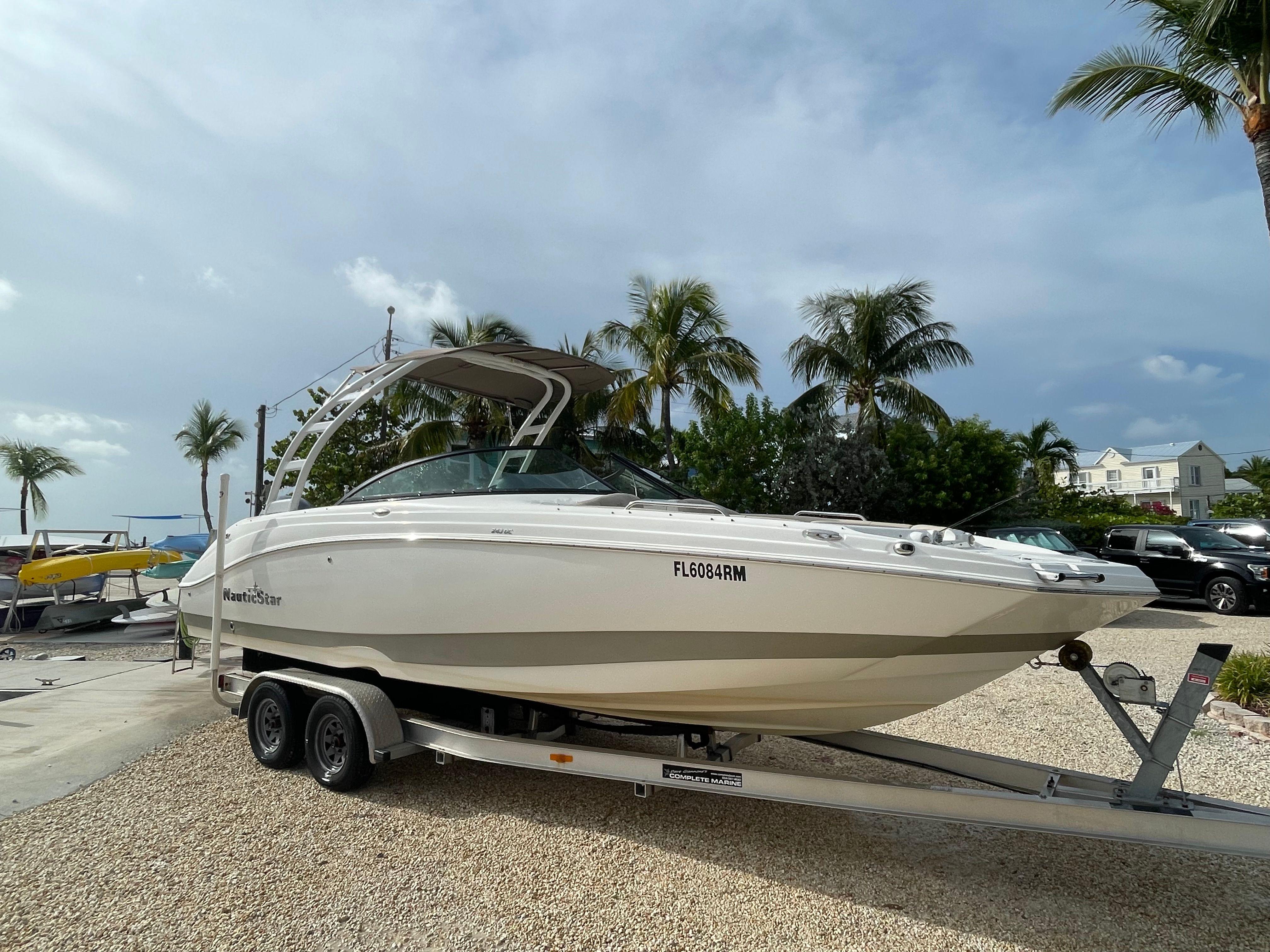 2018 NAUTICSTAR 243 DC - Image 2
