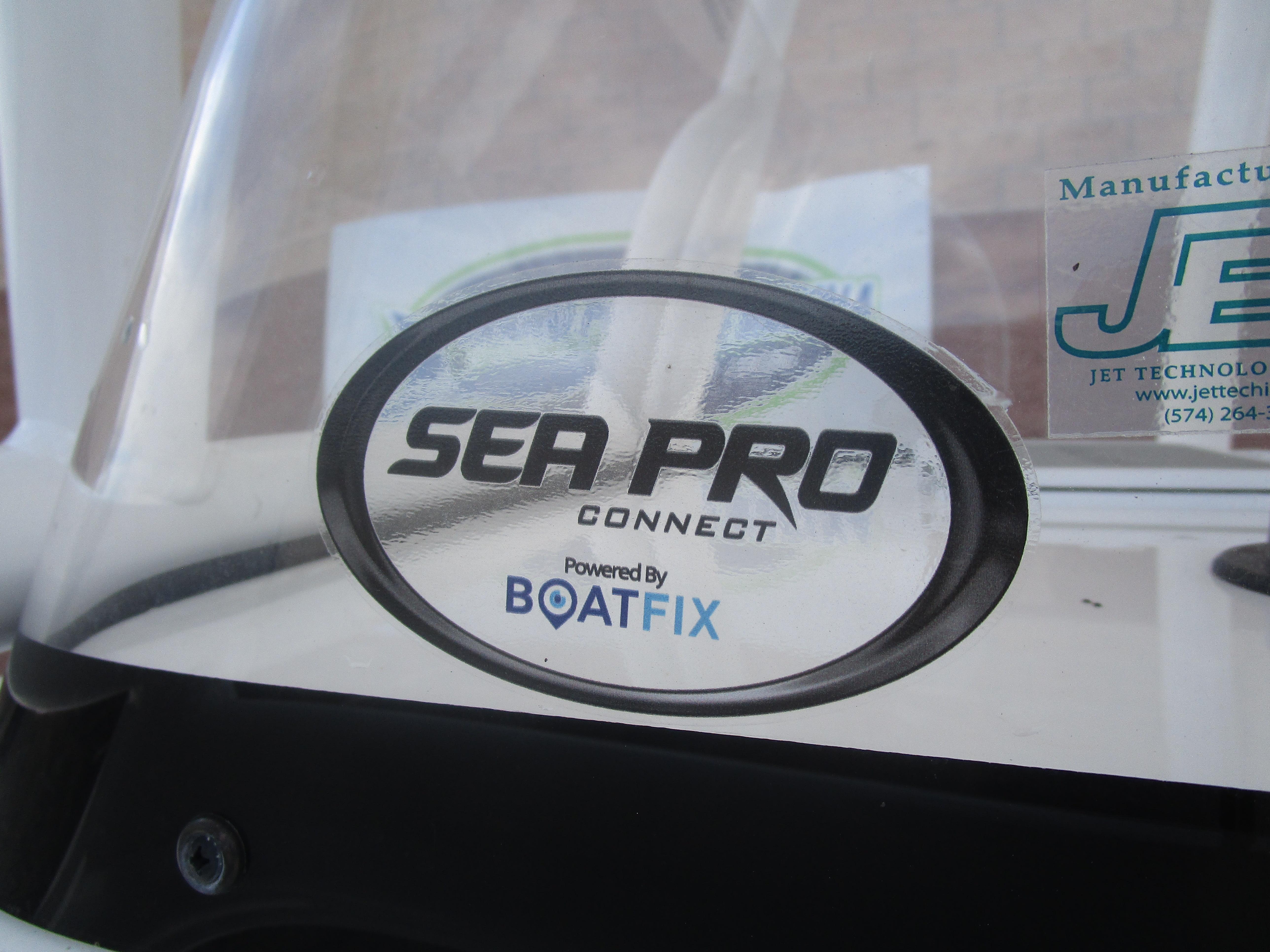 Sticker on 2025 Sea Pro 230 DLX BAY boat, featuring Sea Pro Connect powered by BoatFix.