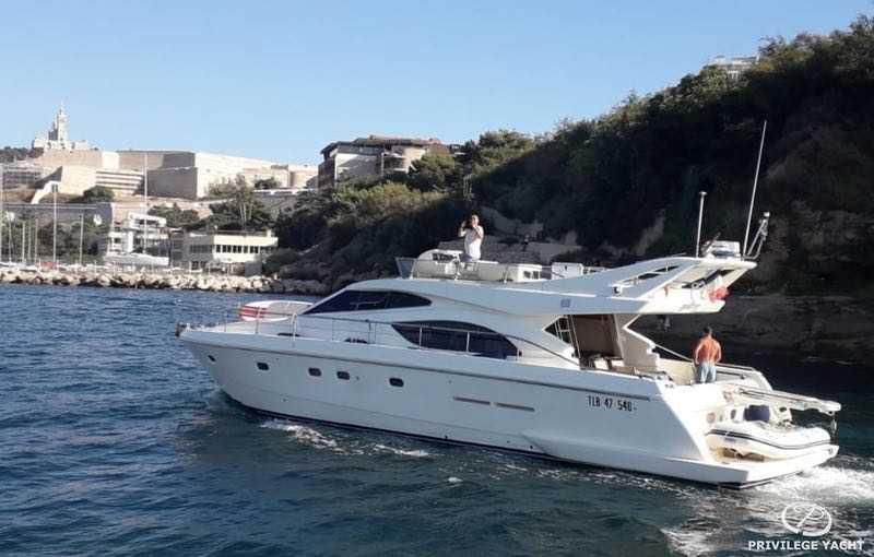 2000 Ferretti Yachts 53