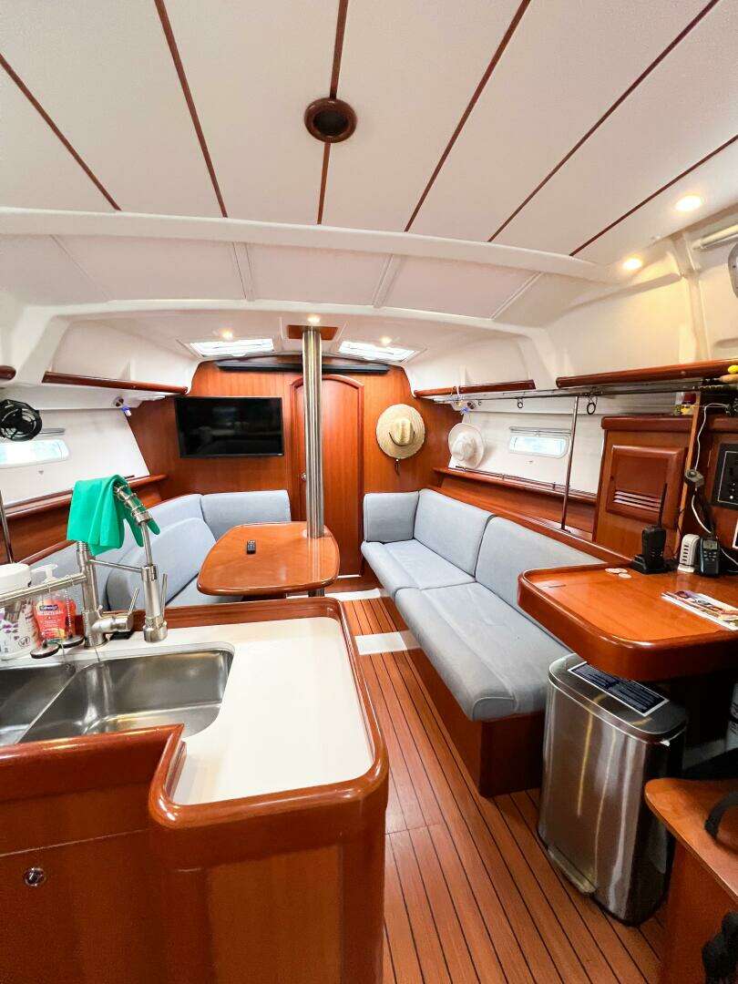 2007 Beneteau 373 - Image 38