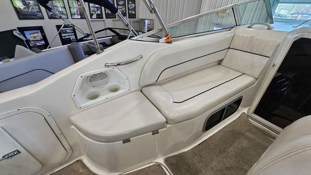 2001 Chaparral Signature 240 - 8