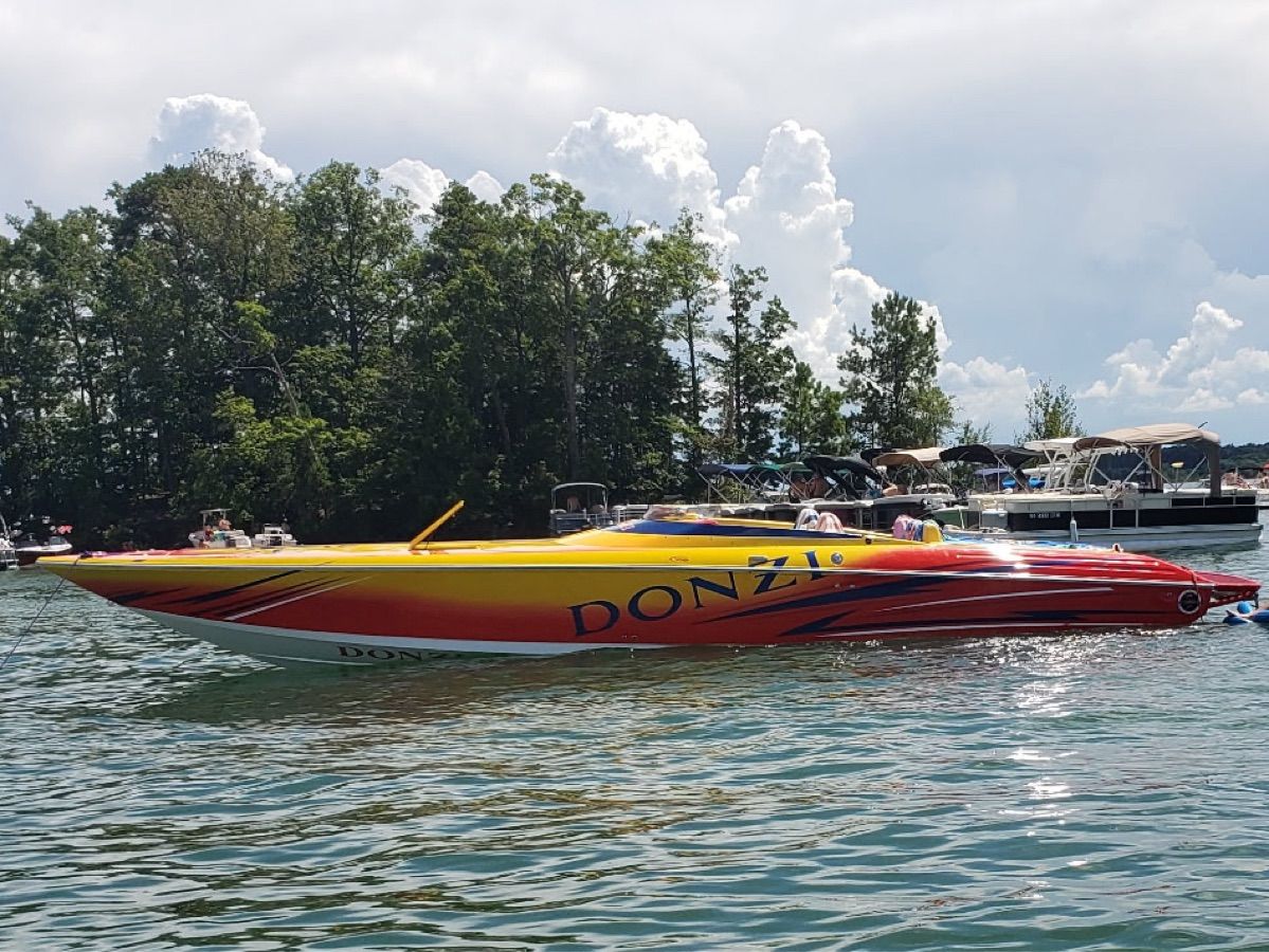 2006 Donzi 38 ZR