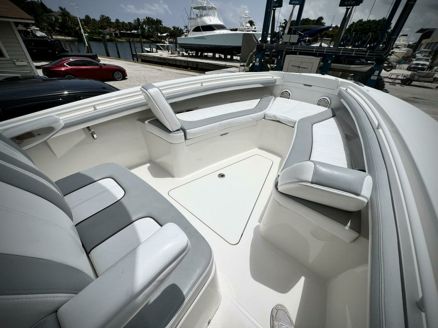 2020 Regulator 23 FS - Image 25