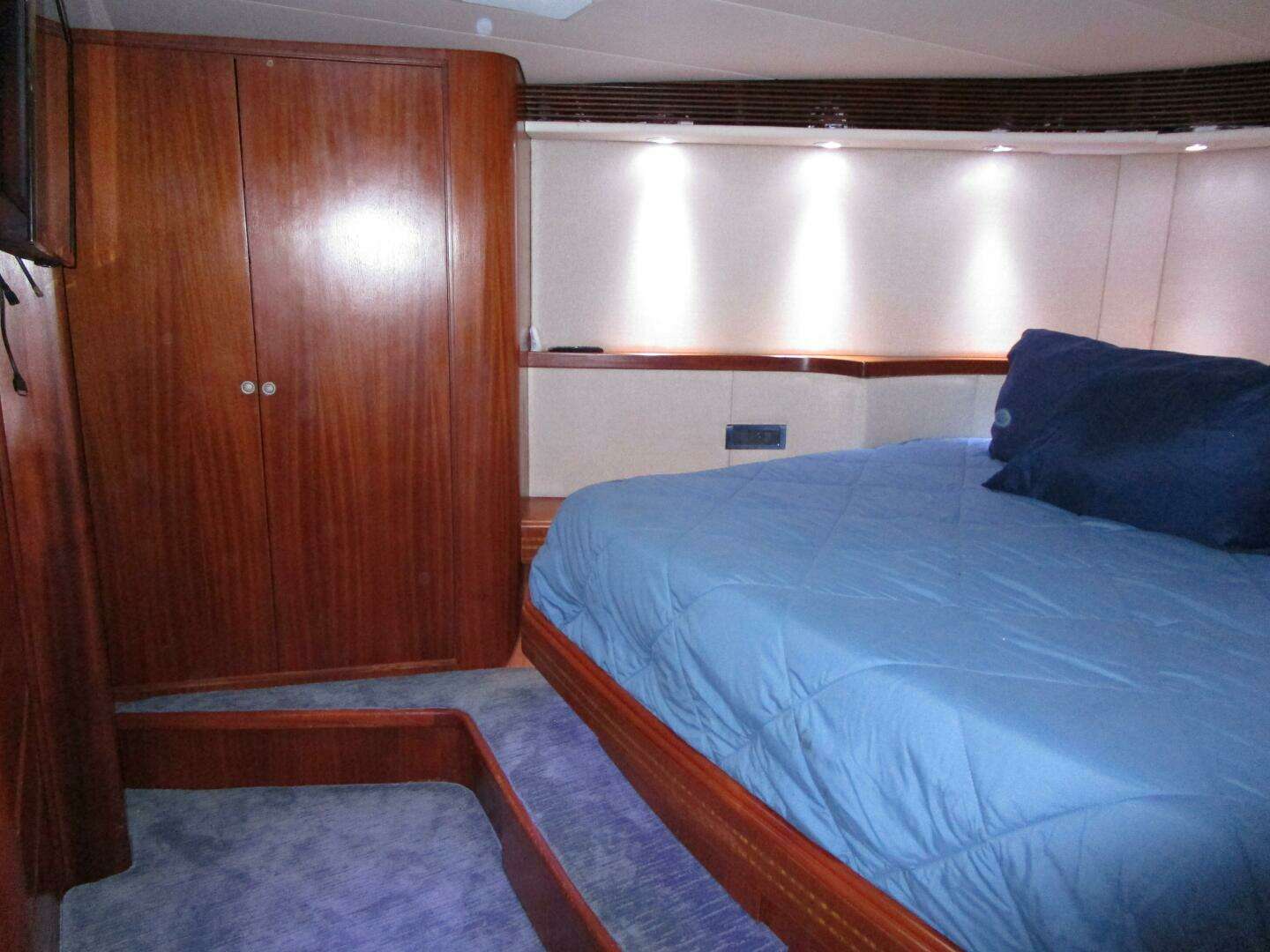 1989 Striker 62 Convertible - Image 31