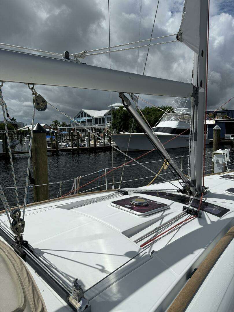 2012 Beneteau 43 - Image 17