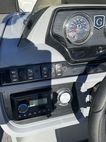 2025 Godfrey Marine Sweetwater 2286 SB - 18