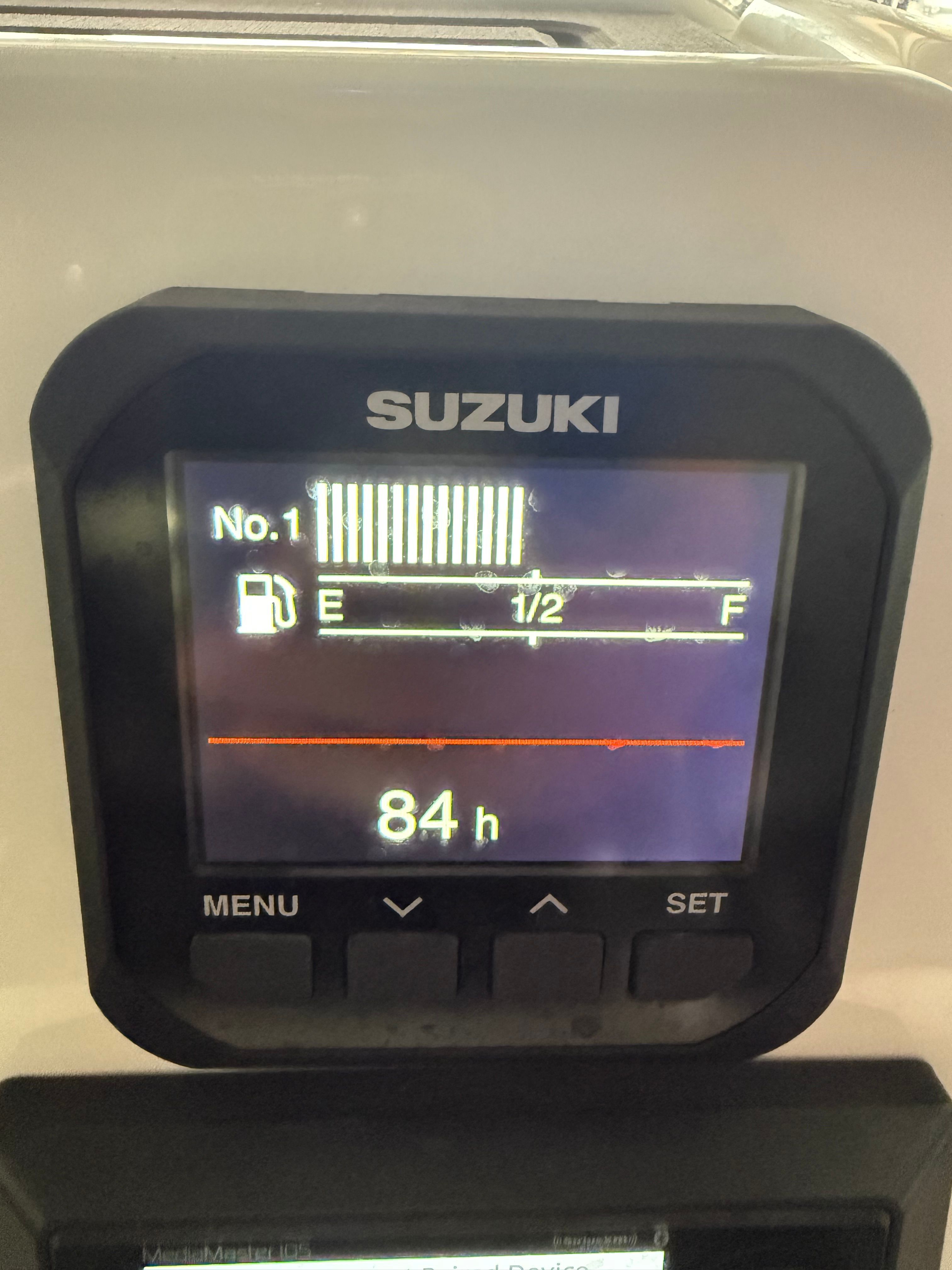 Suzuki display showing 84 hours, Shallow Sport 25 X3, 2023.