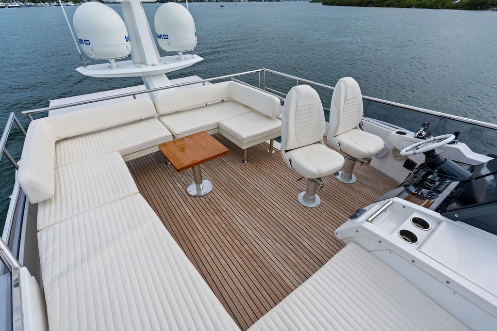 2018 Azimut 77S - 12