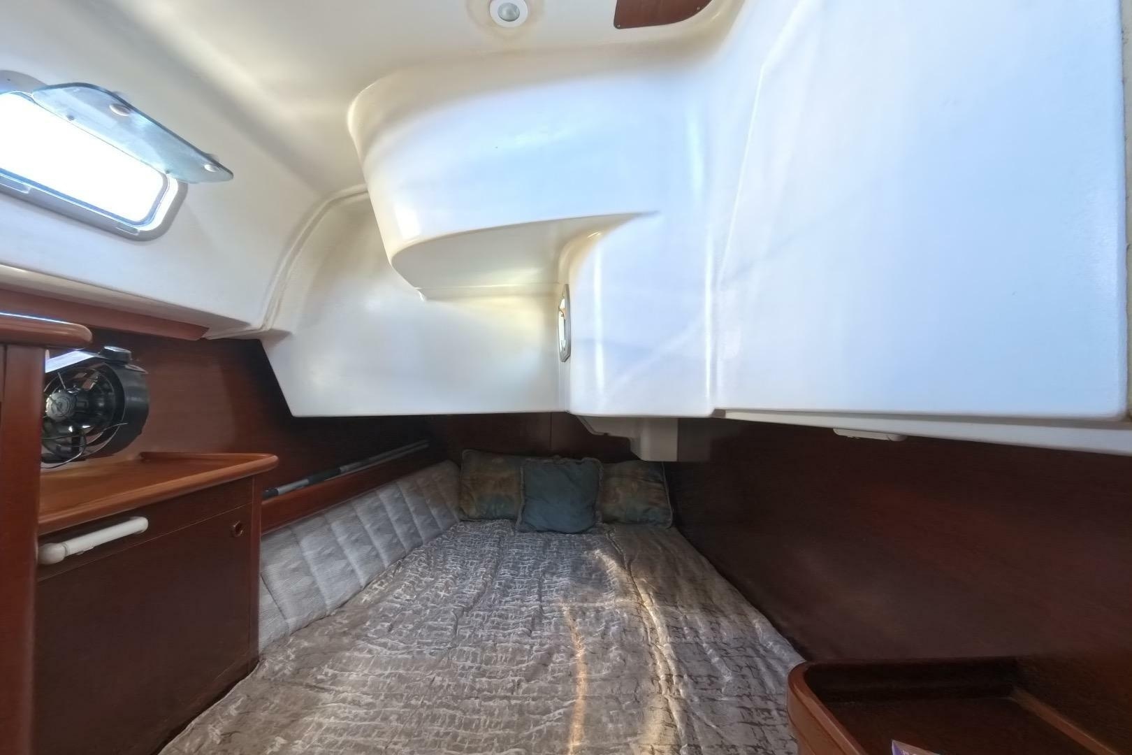 1999 Beneteau Oceanis 461 - Image 33
