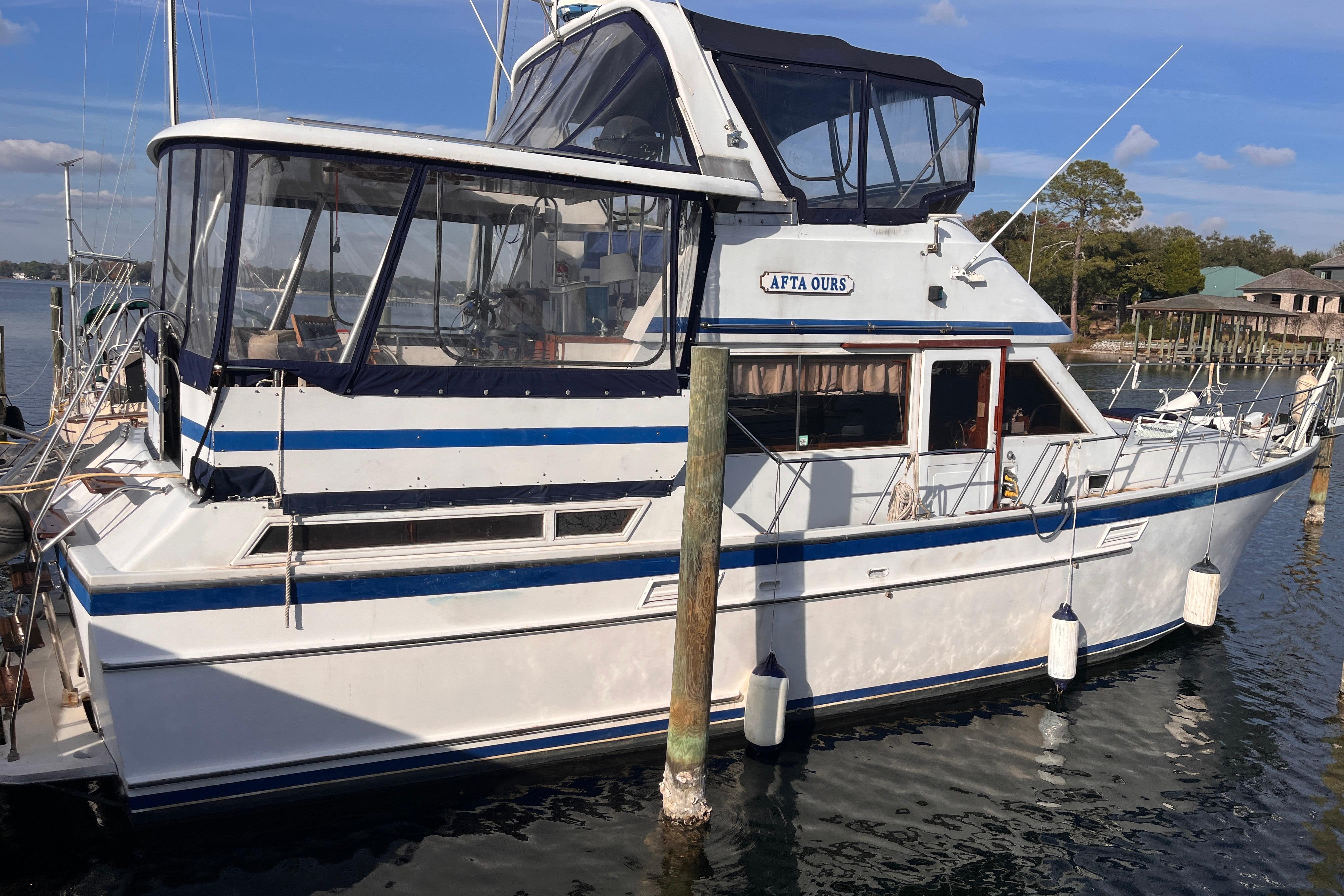1986 Jefferson 42 SE Sundeck Motor Yacht