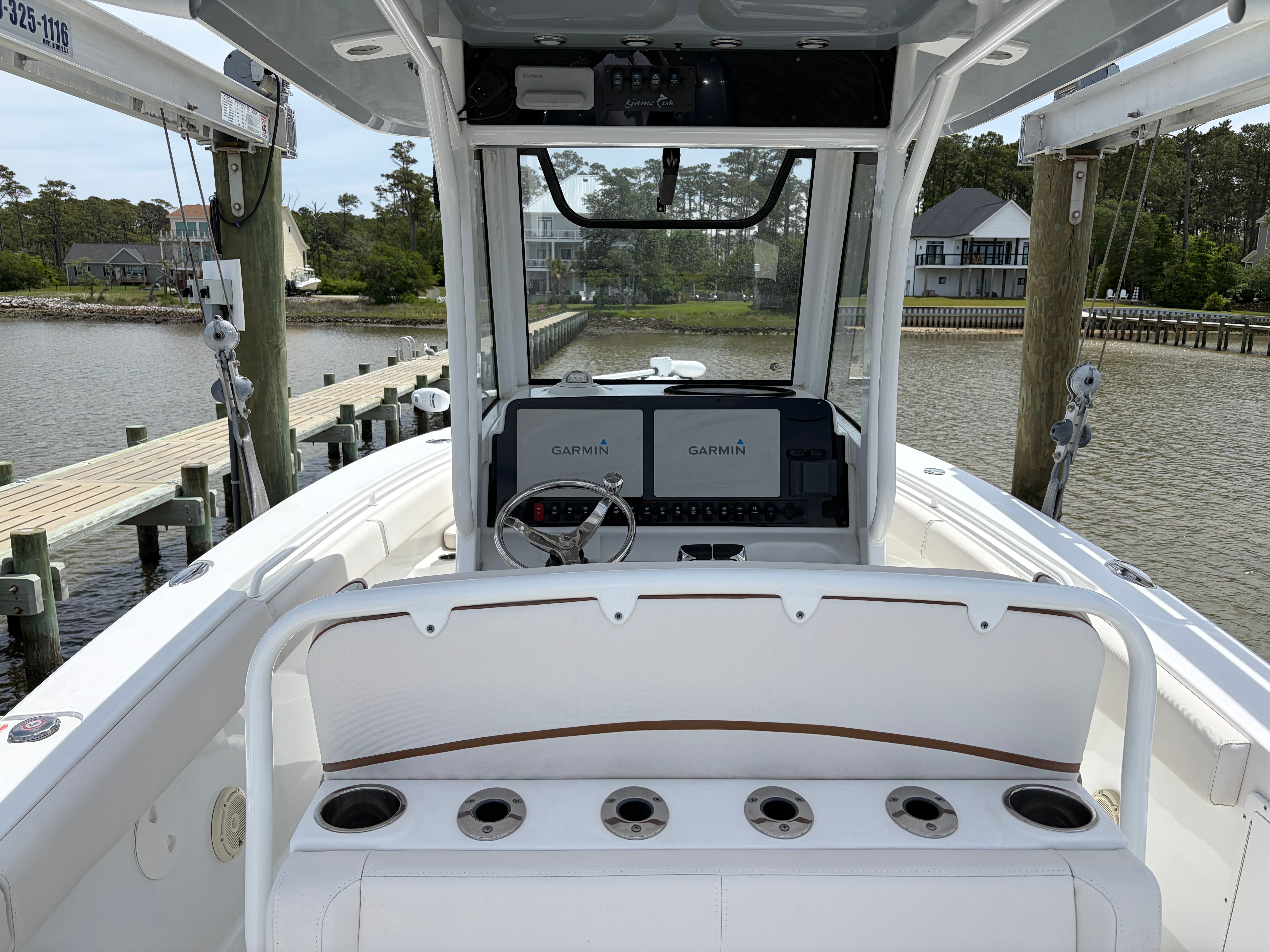 2021 Sea Hunt Gamefish 27 Forward Seating - 9
