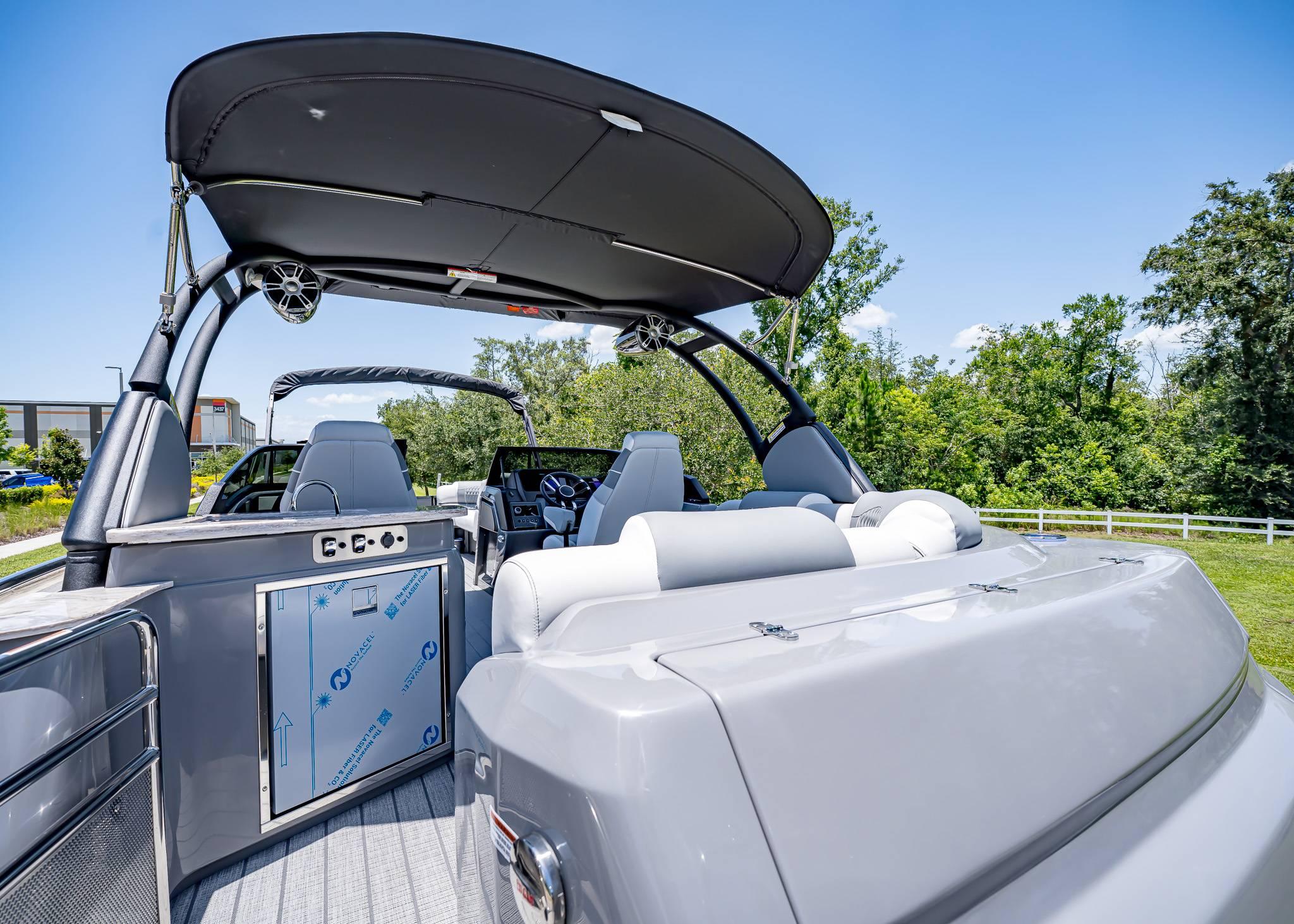 2025 Tahoe Pontoon Grand Tahoe LTD Elite Windshield - 13