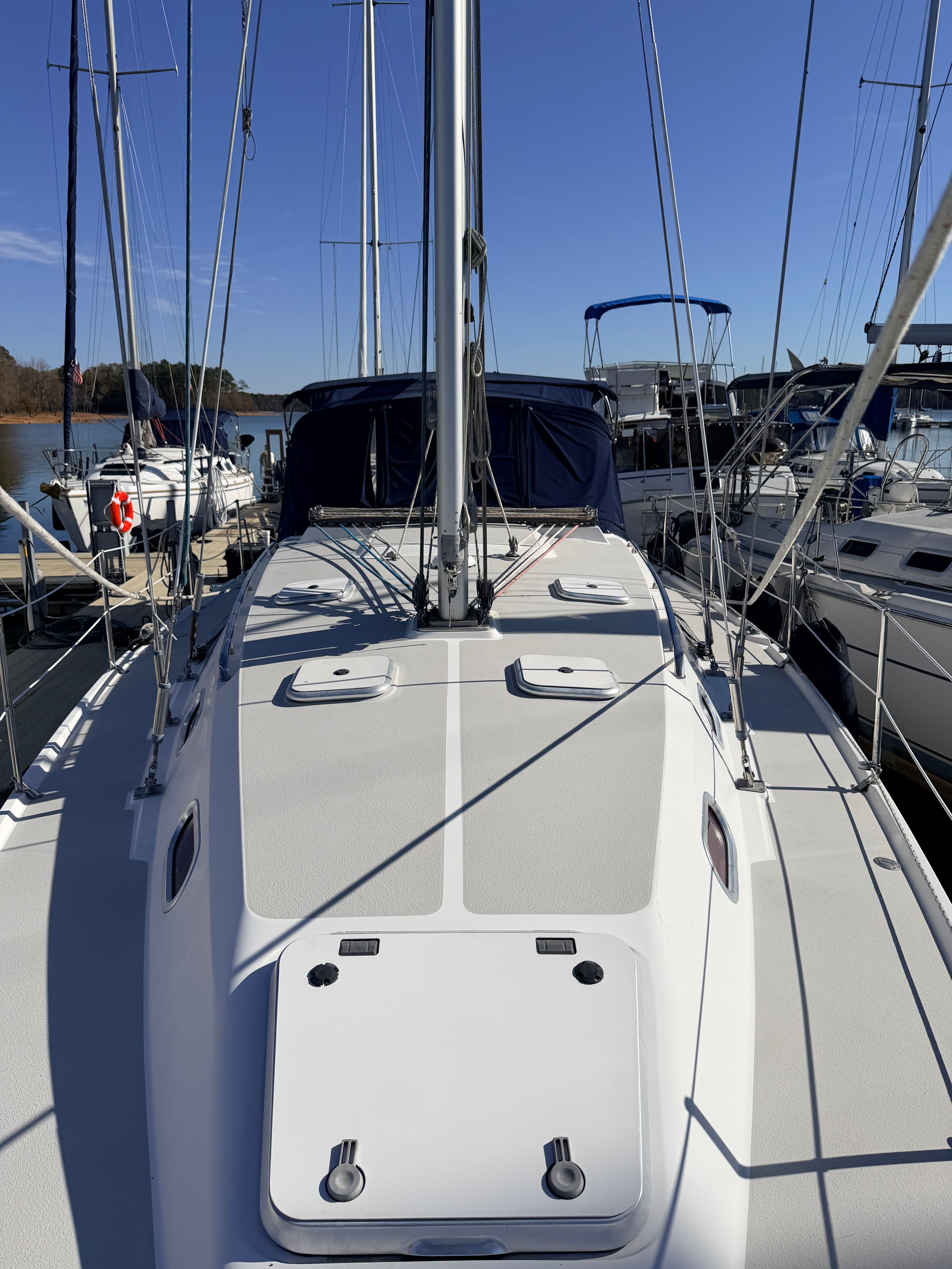 2006 Catalina 387 - 8