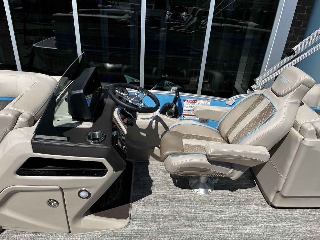 2025 Bennington 22 M Fastback - Quad Bench - 23