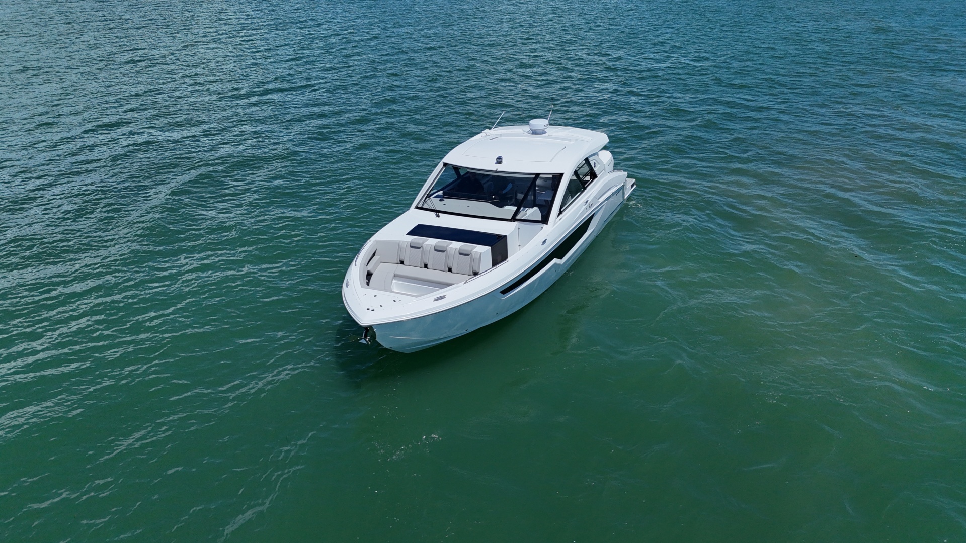 2026 Cruisers Yachts 50GLS OB - Image 24
