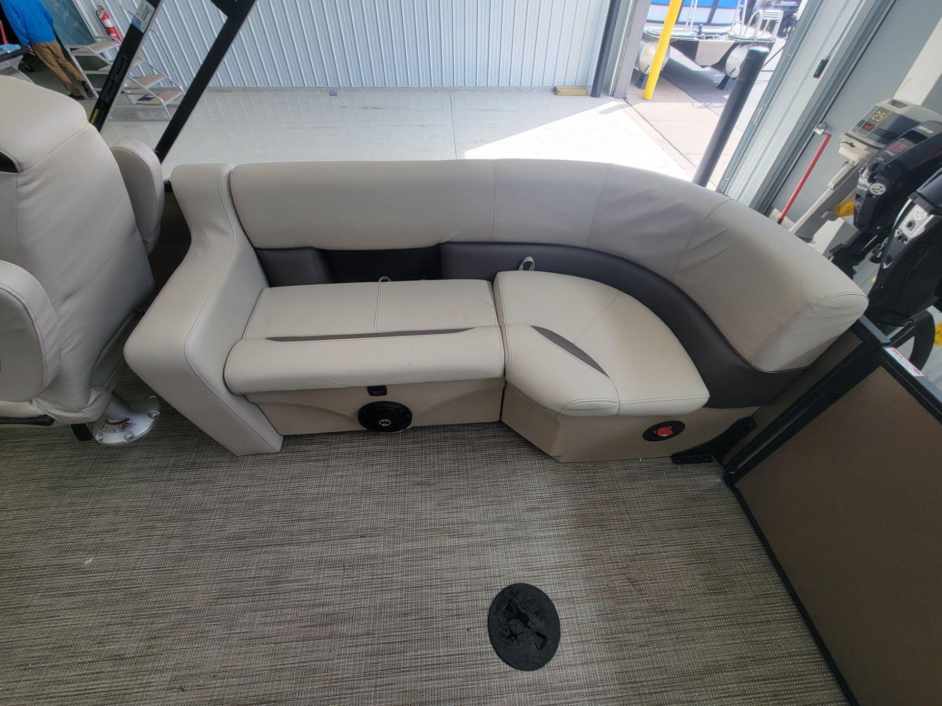 2025 Bentley Pontoons FISH 200 CW - 7