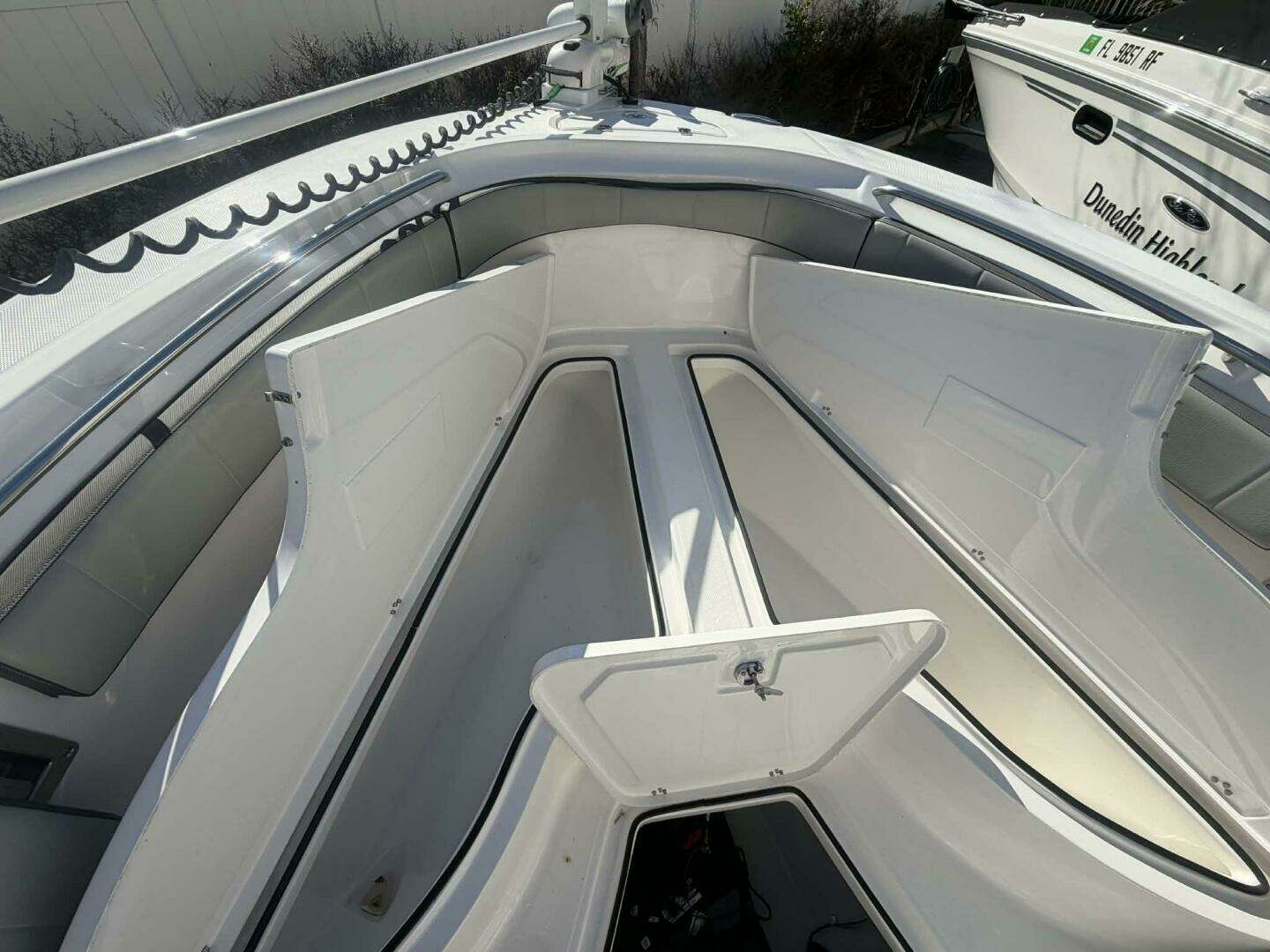 2021 Aquasport 2500 Center Console - Image 16
